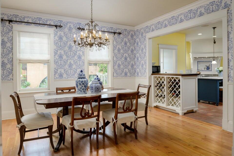 320 E Victoria Street, A