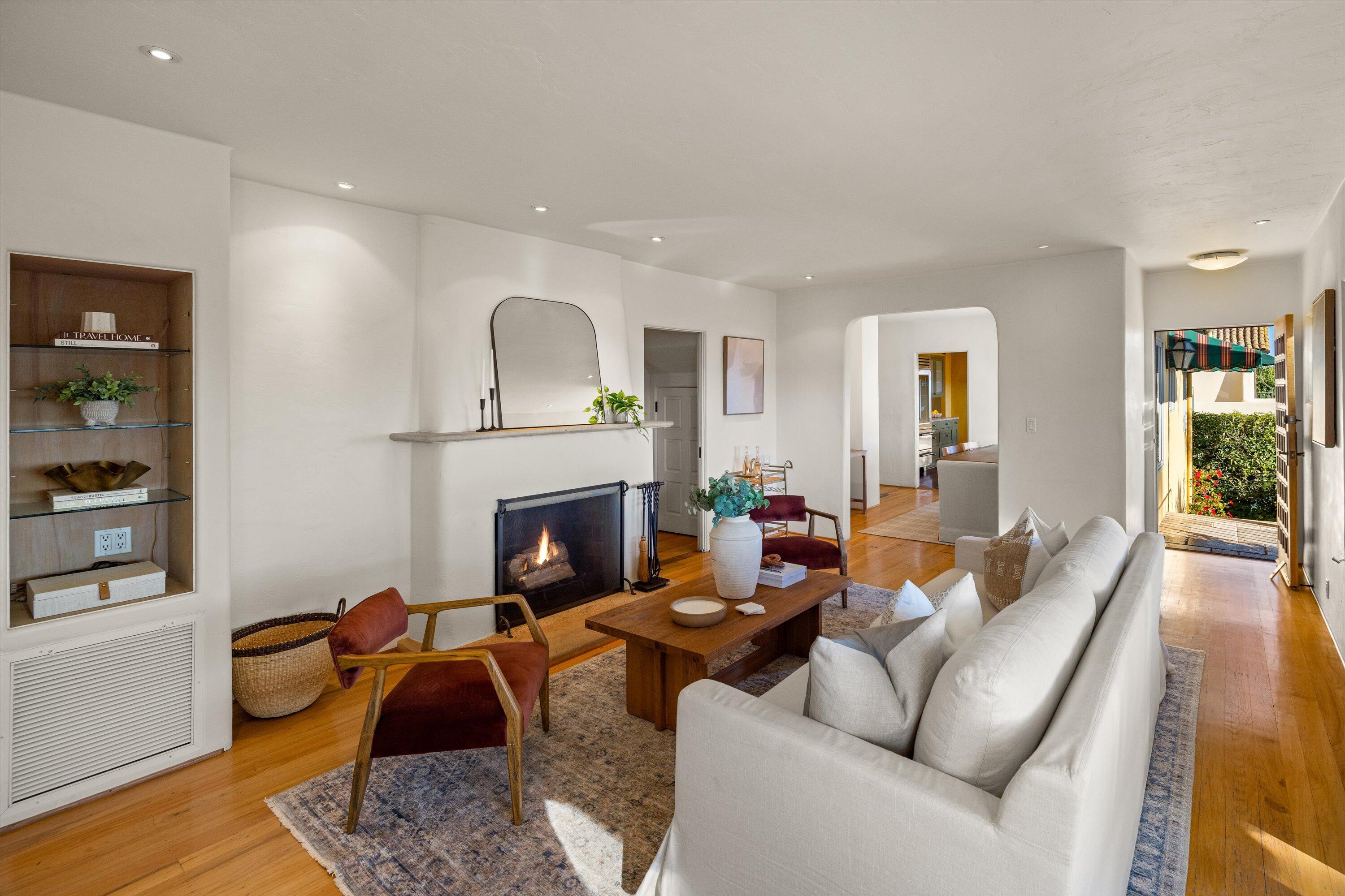 516 Alameda Padre Serra