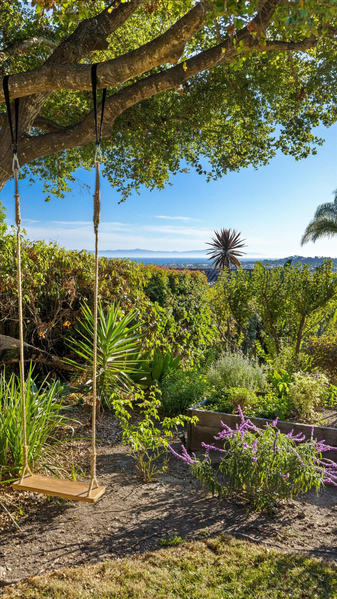 516 Alameda Padre Serra