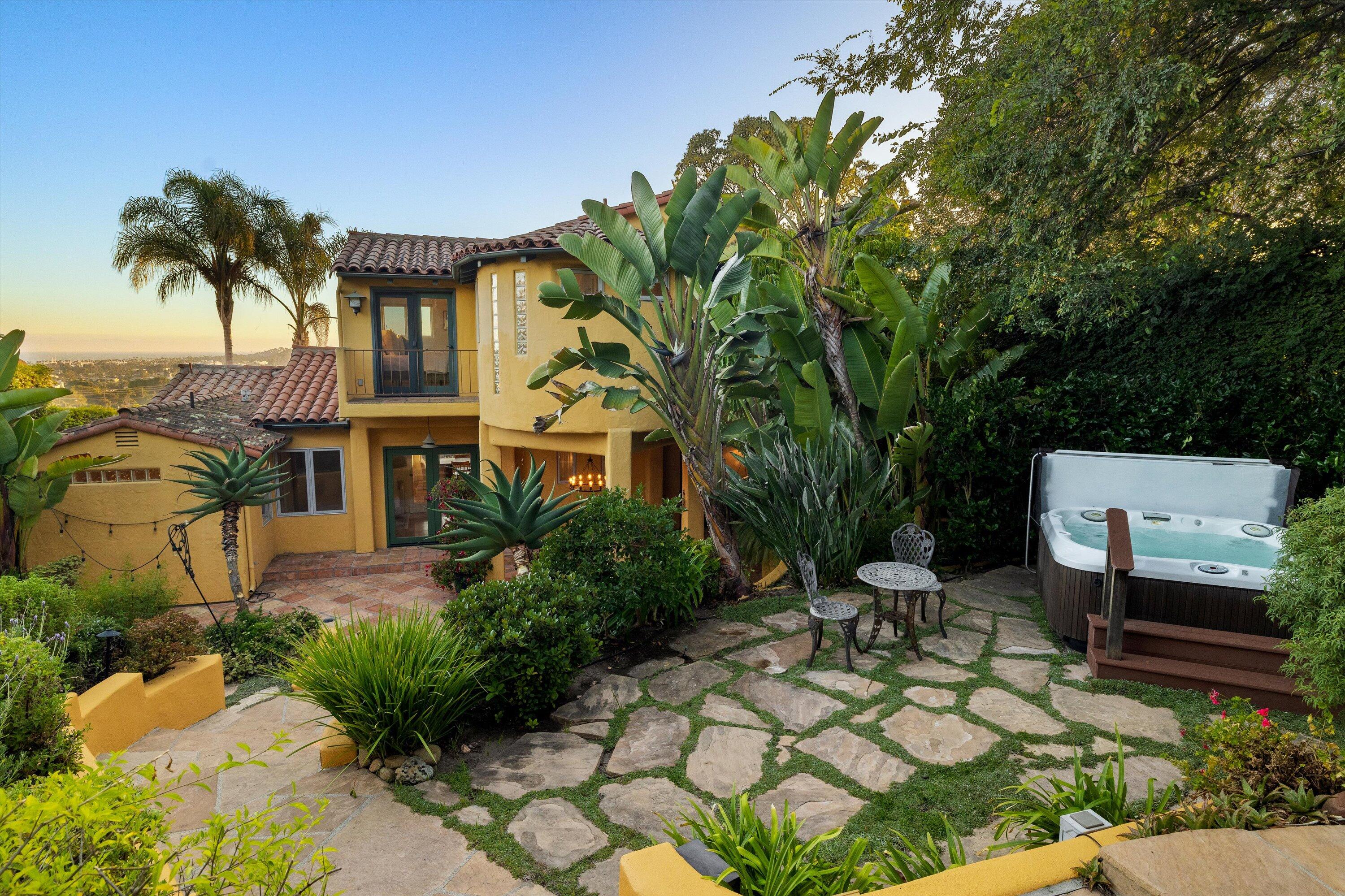 516 Alameda Padre Serra