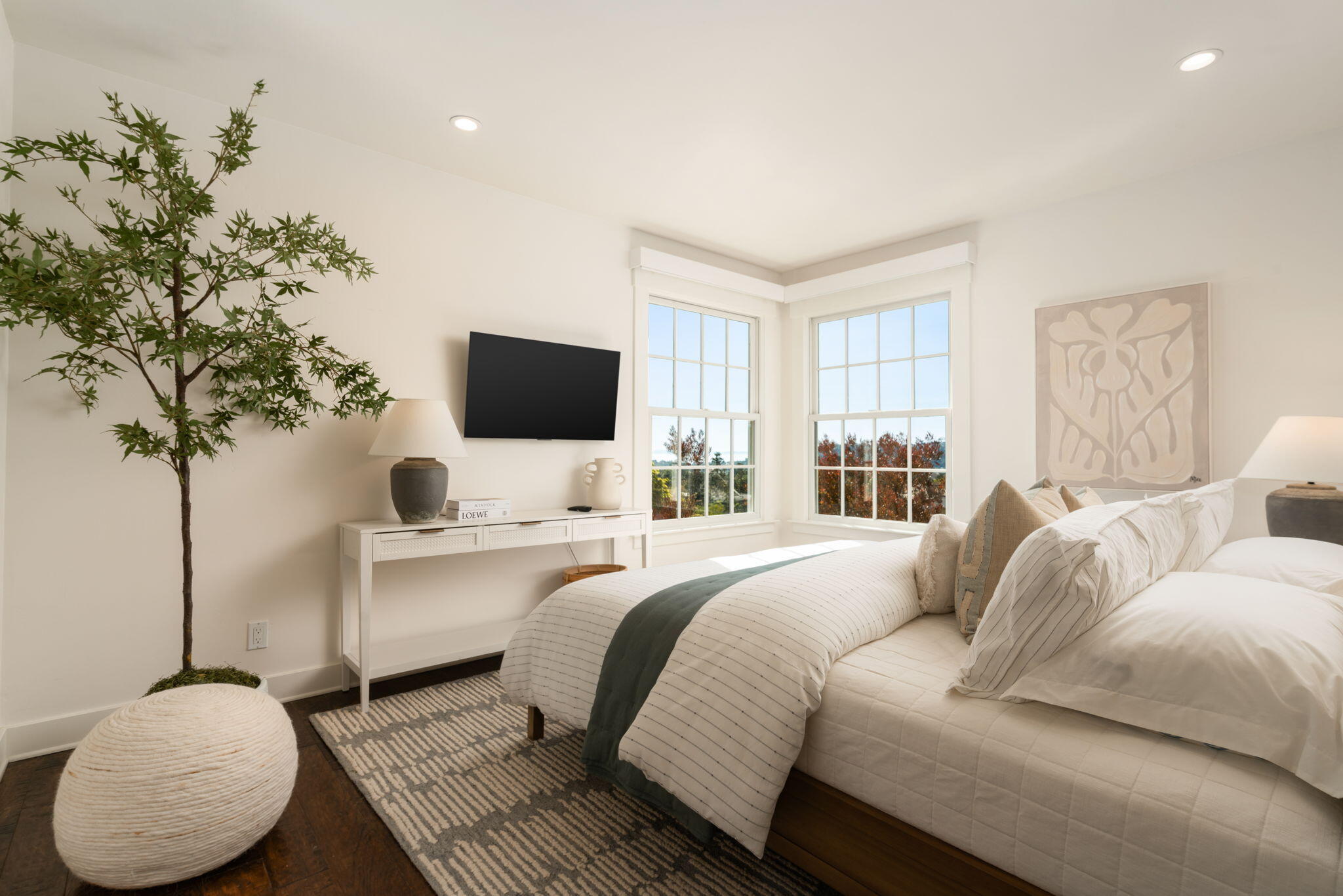 518 E Pedregosa Street