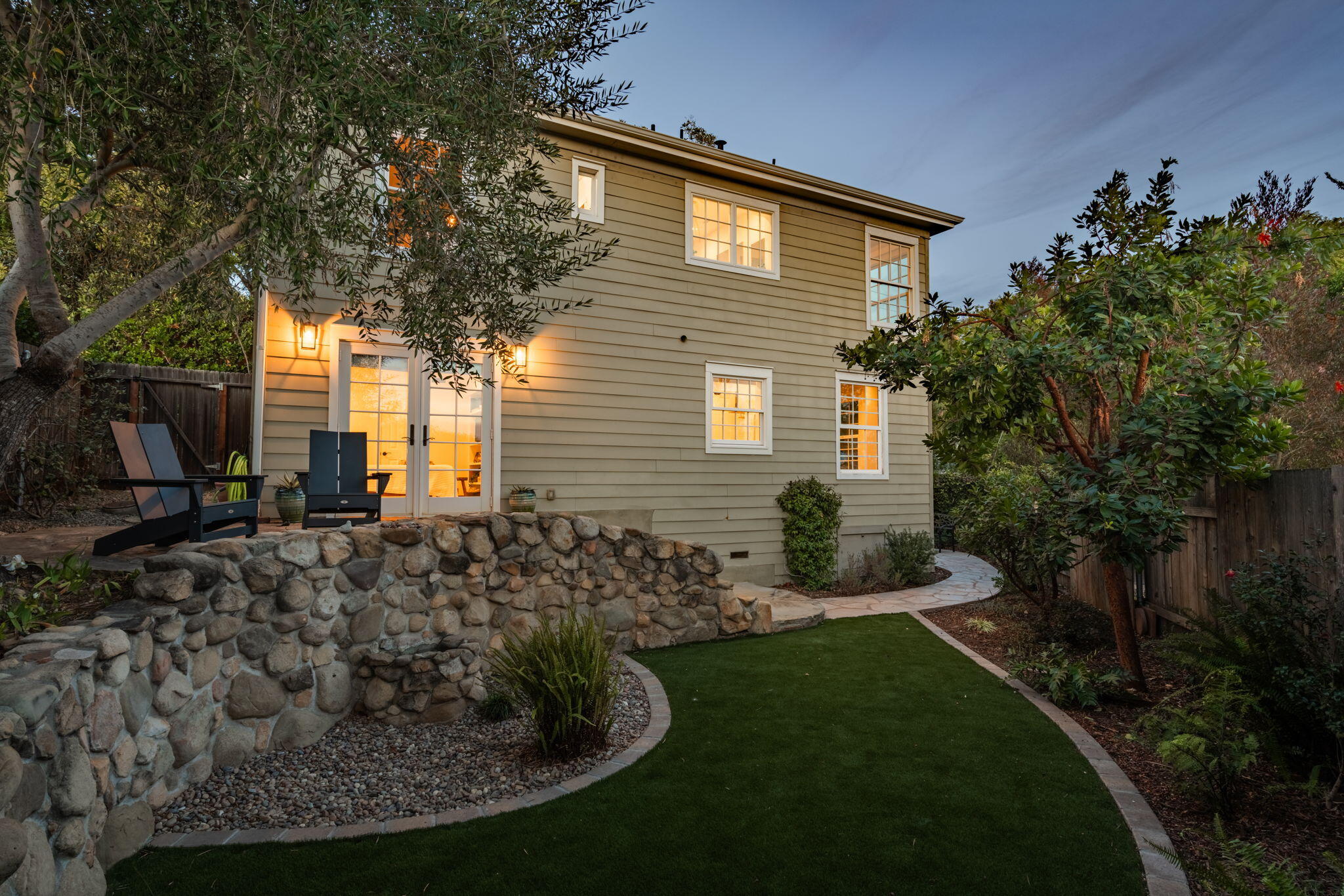 518 E Pedregosa Street