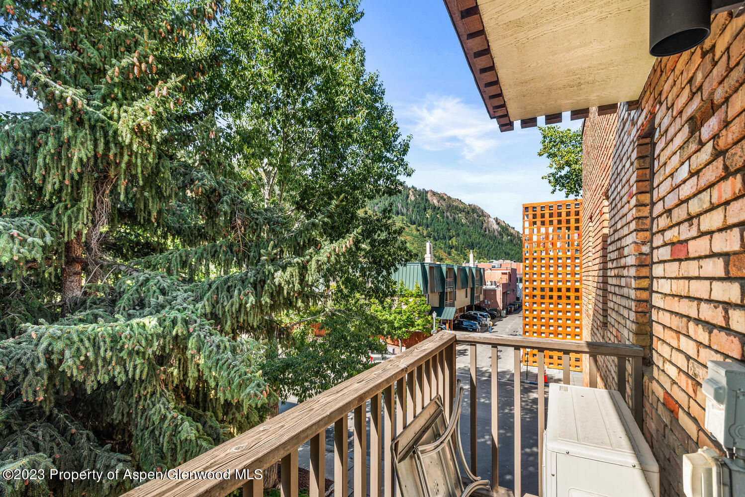 300 S Spring Street Unit: 202 & 302