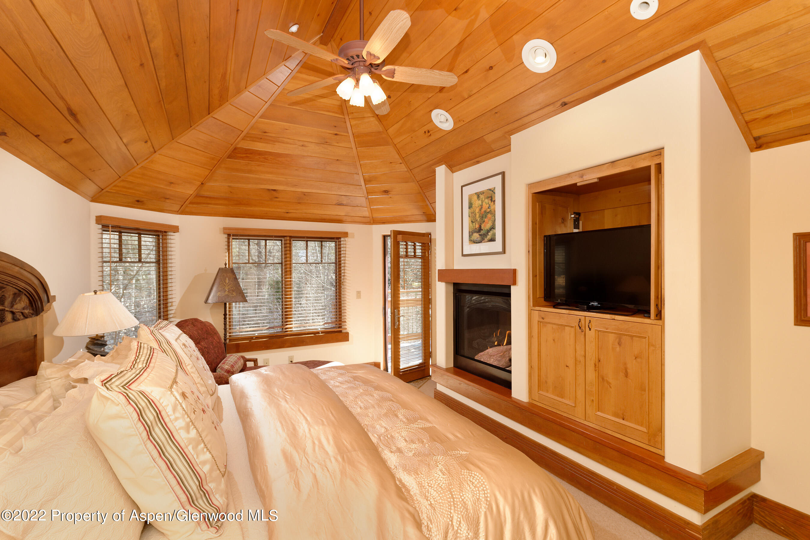 1035 E Durant Avenue, #4