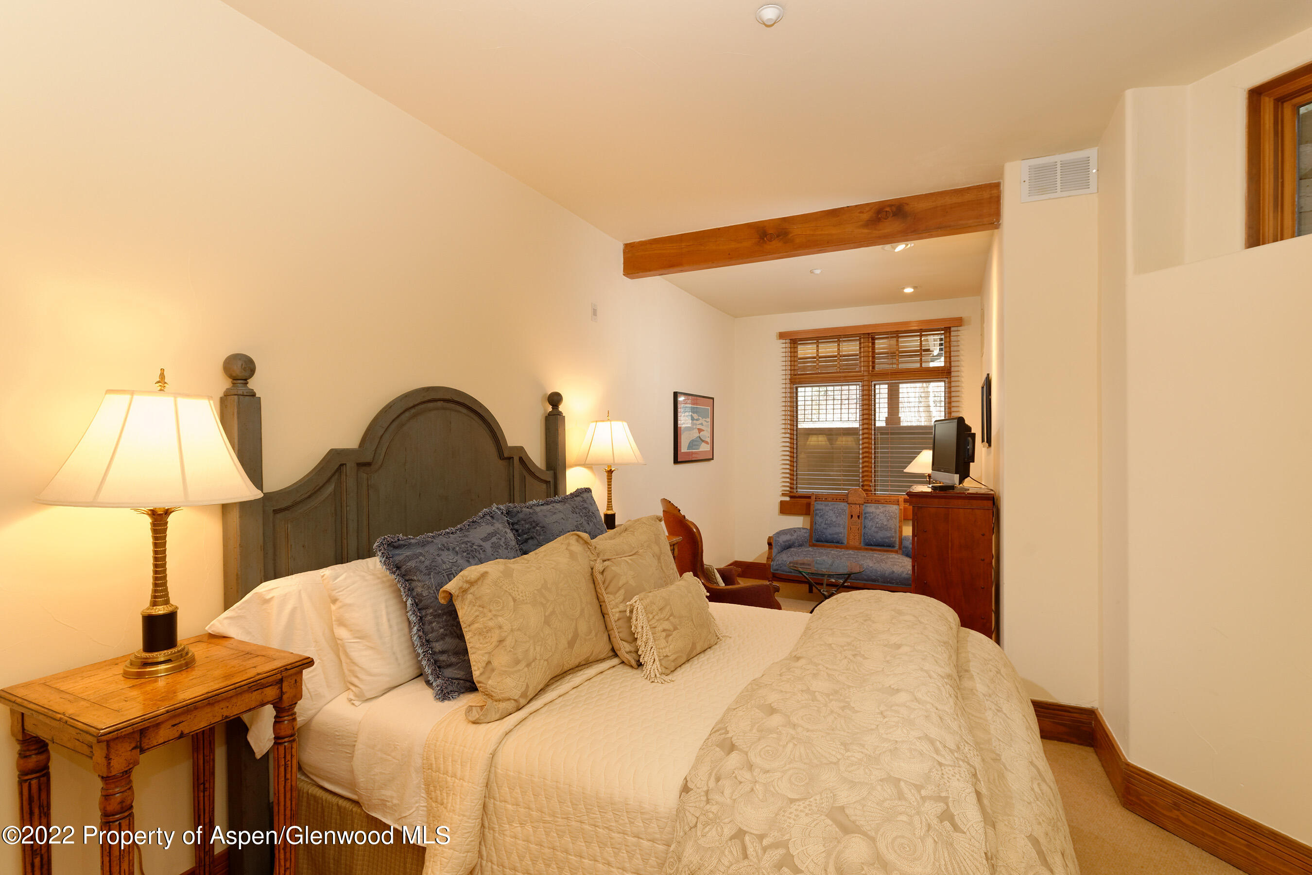 1035 E Durant Avenue, #4