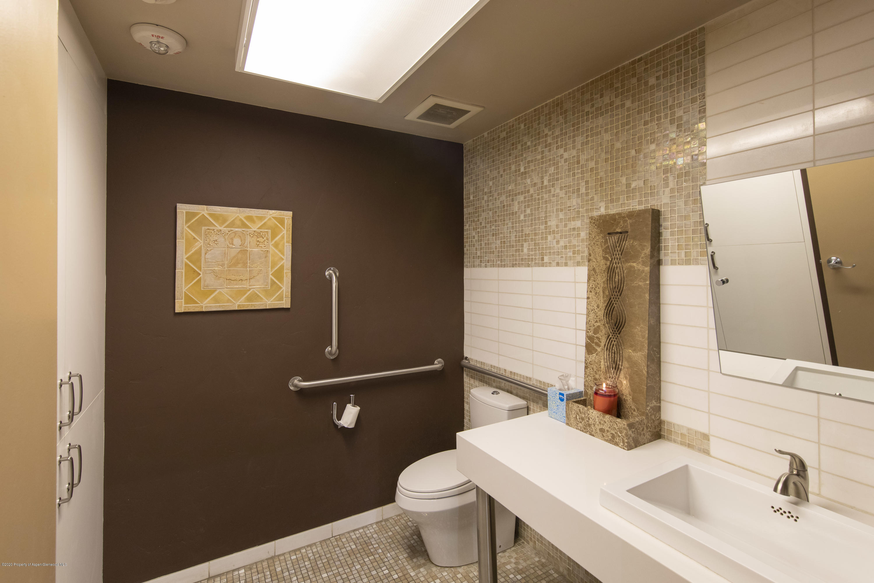 601 Rio Grande Place, 104