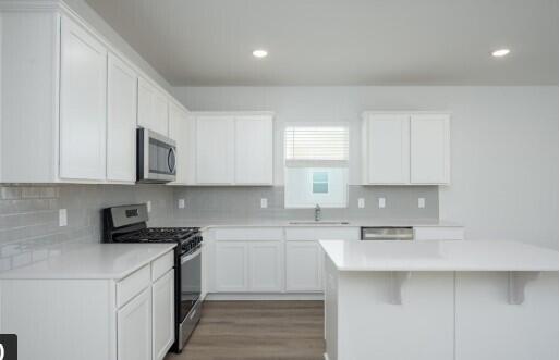 754 Meadowbrook Lane