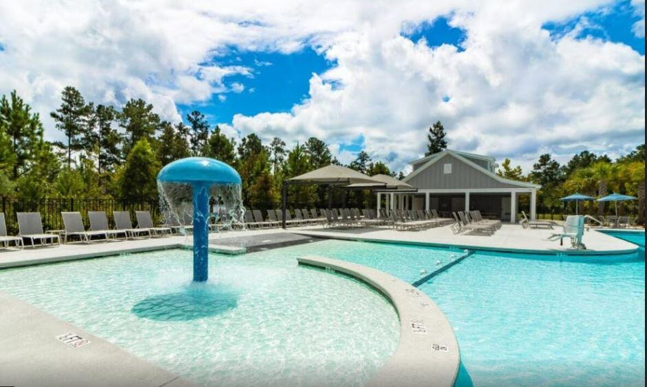 778 Meadowbrook Lane