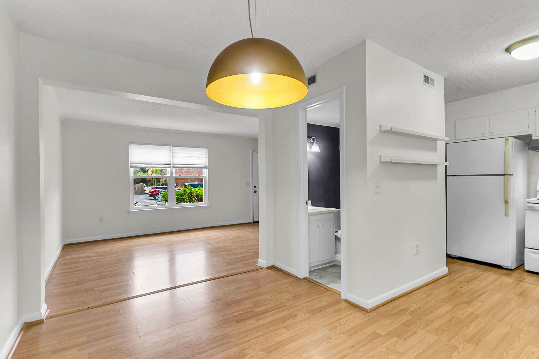 415 Parkdale Drive # 4b
