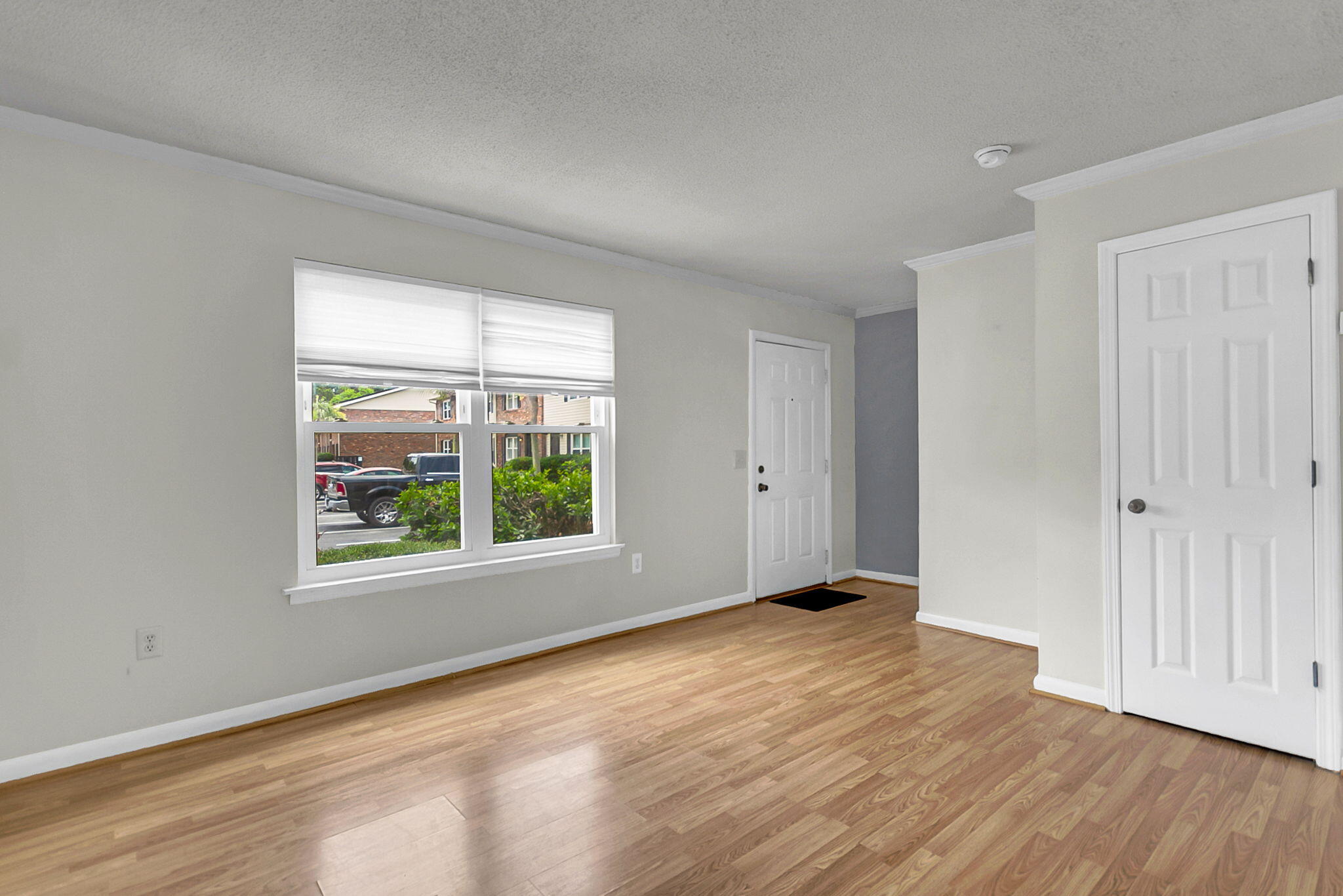 415 Parkdale Drive # 4b