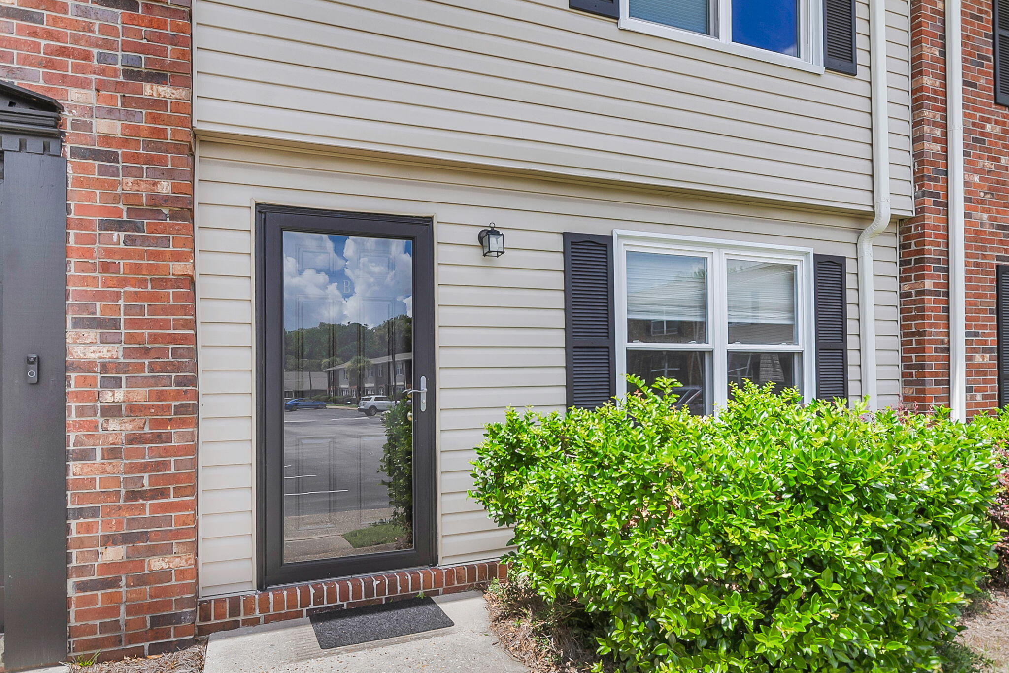 415 Parkdale Drive # 4b