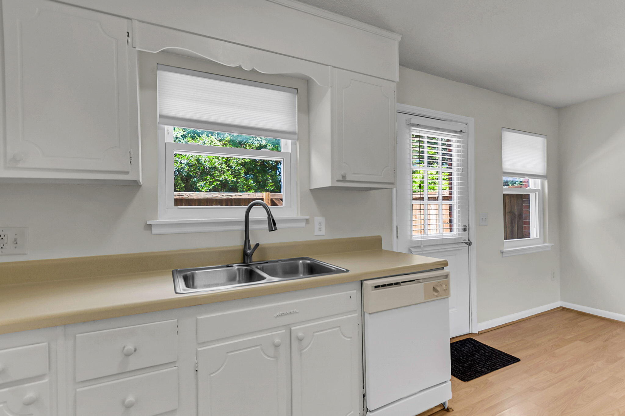 415 Parkdale Drive # 4b