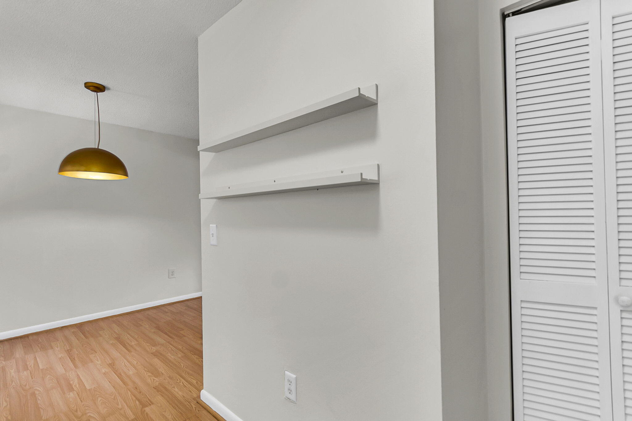 415 Parkdale Drive # 4b