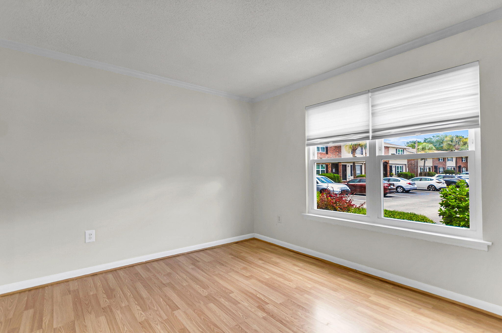 415 Parkdale Drive # 4b