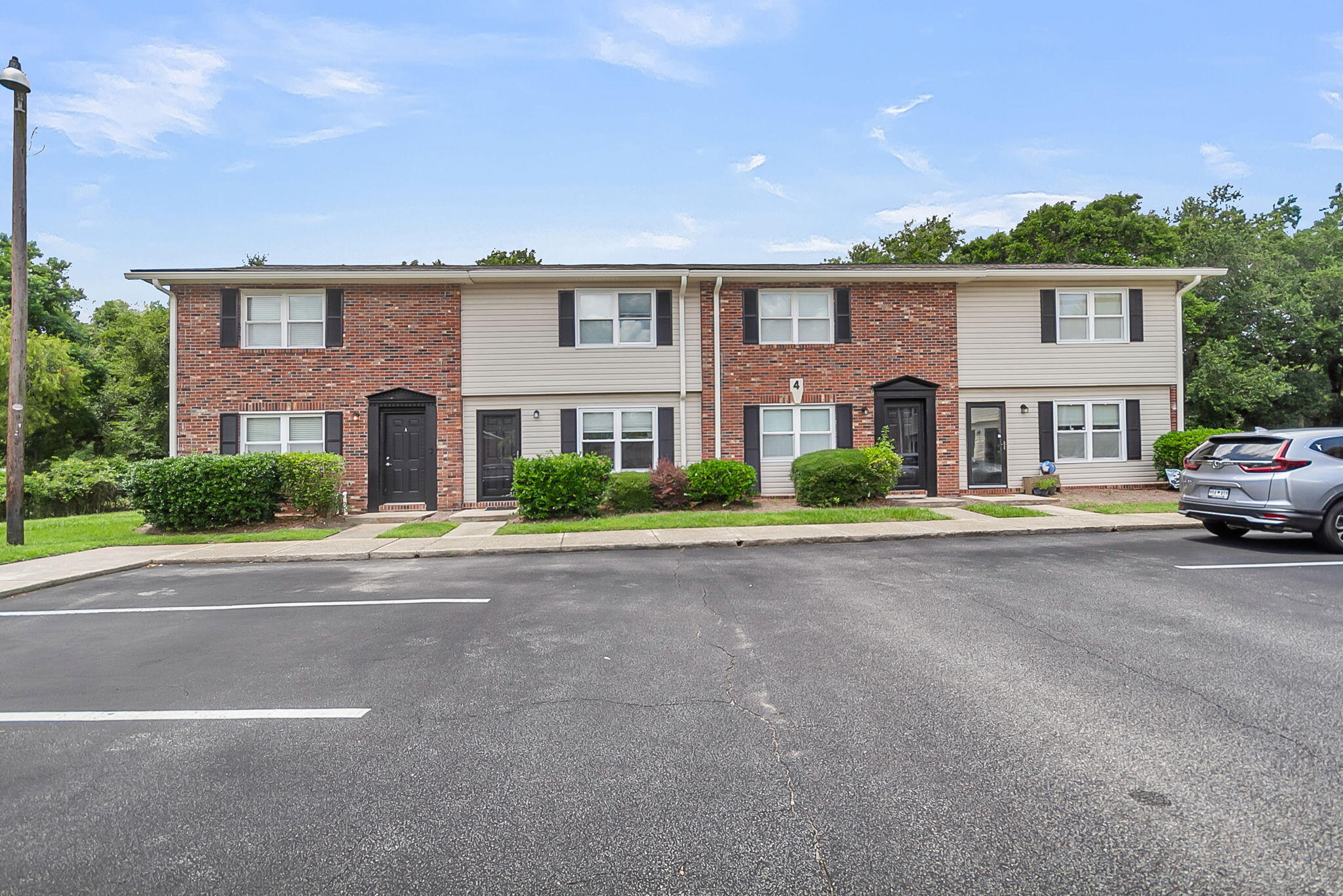 415 Parkdale Drive # 4b