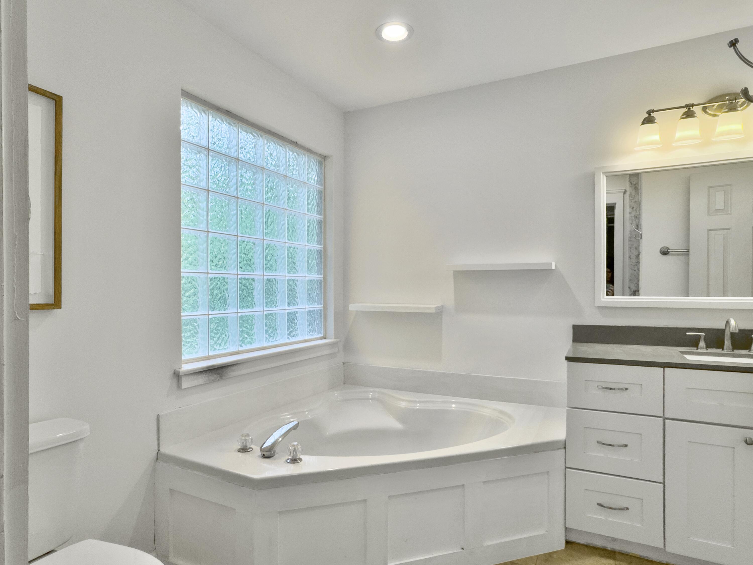 1309 Llewellyn Road