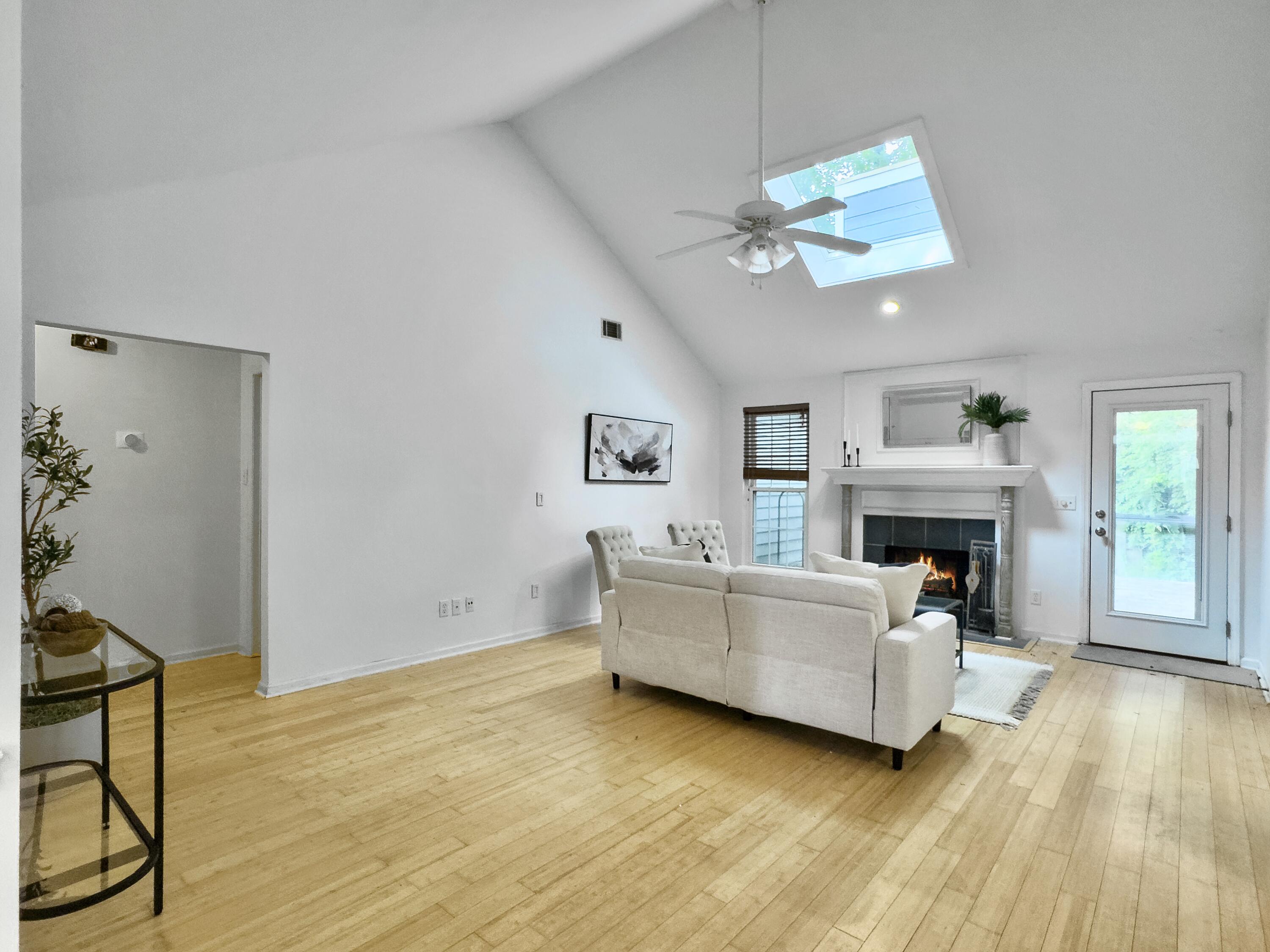 1309 Llewellyn Road