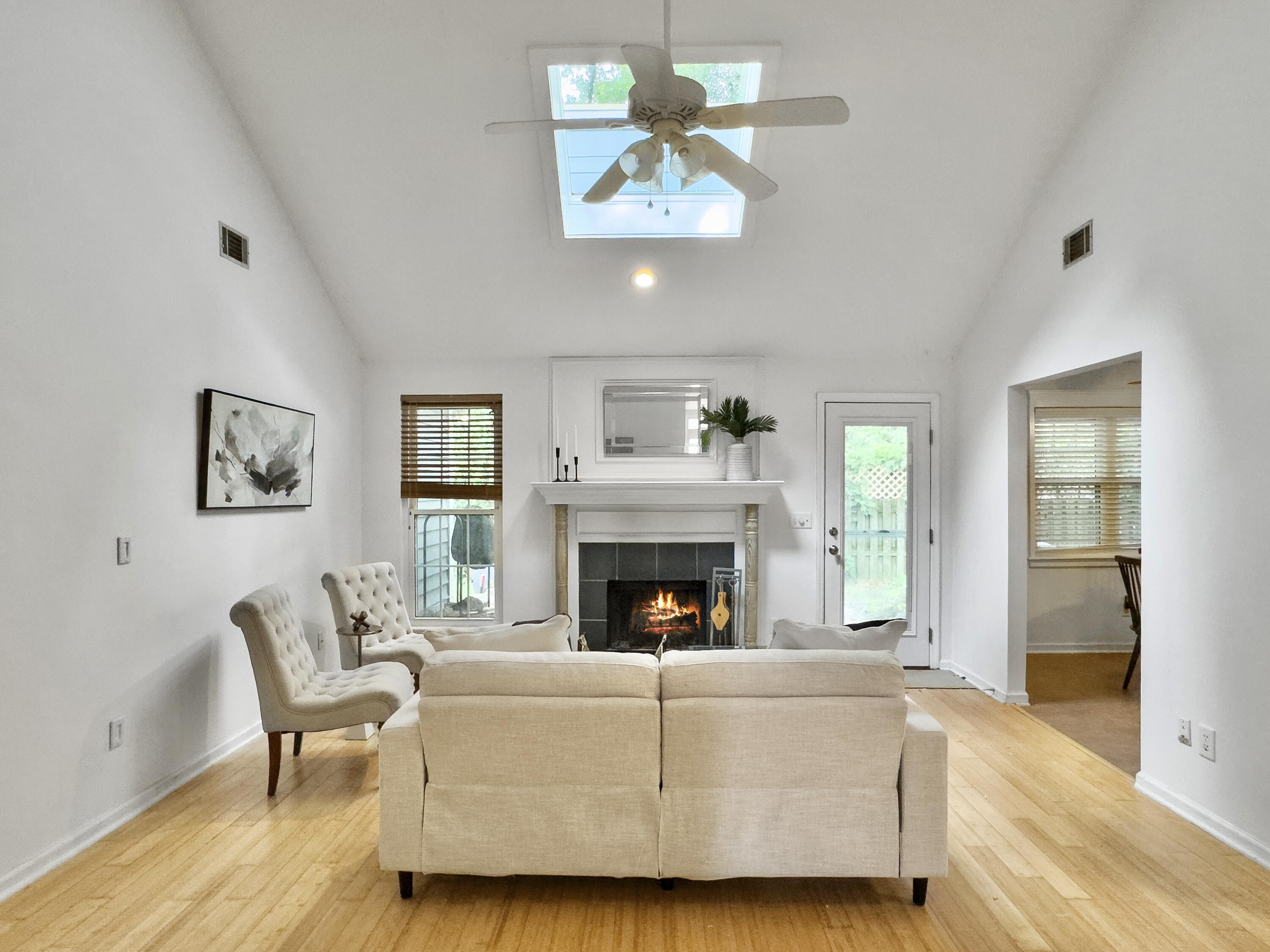 1309 Llewellyn Road