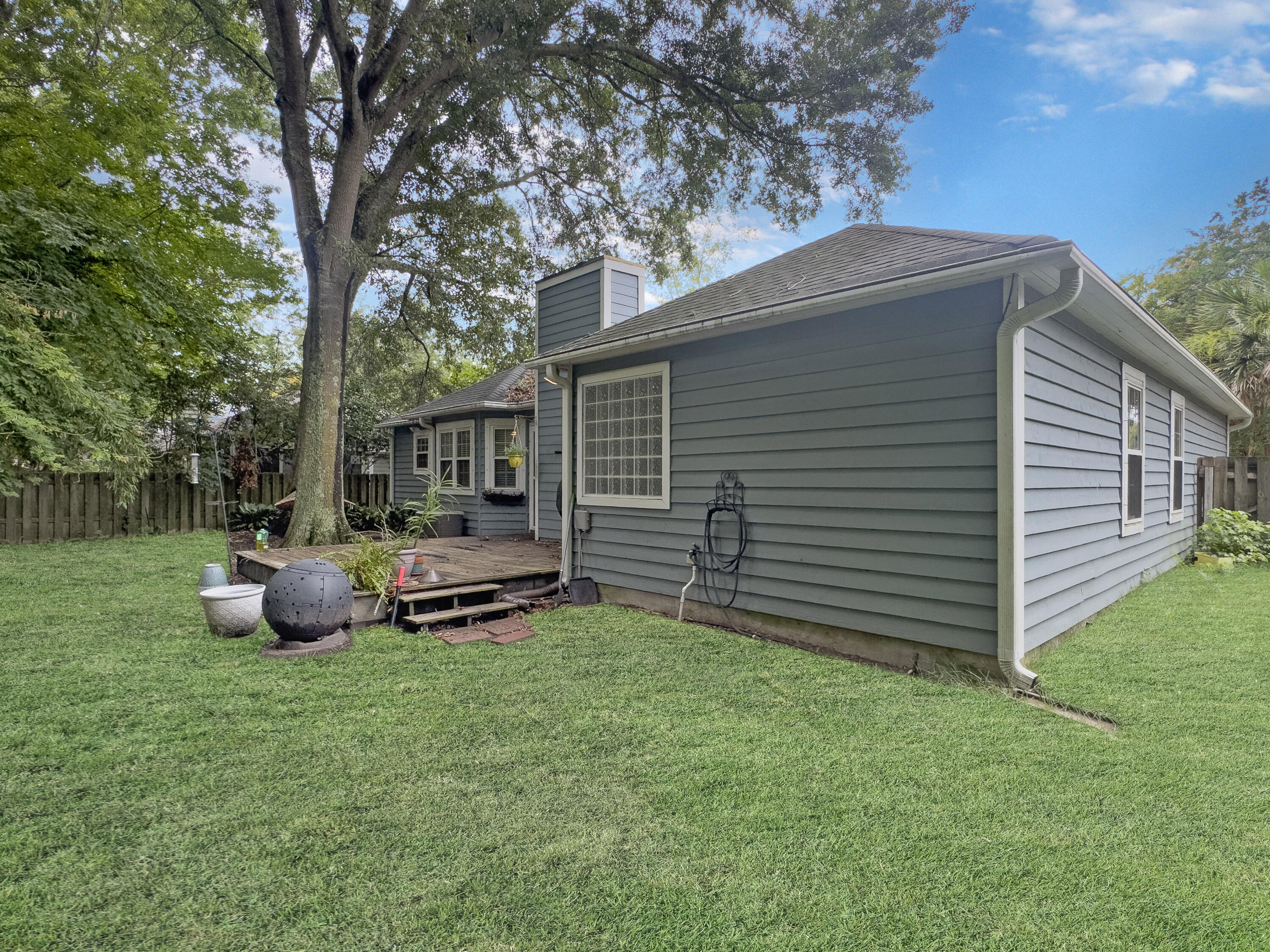 1309 Llewellyn Road