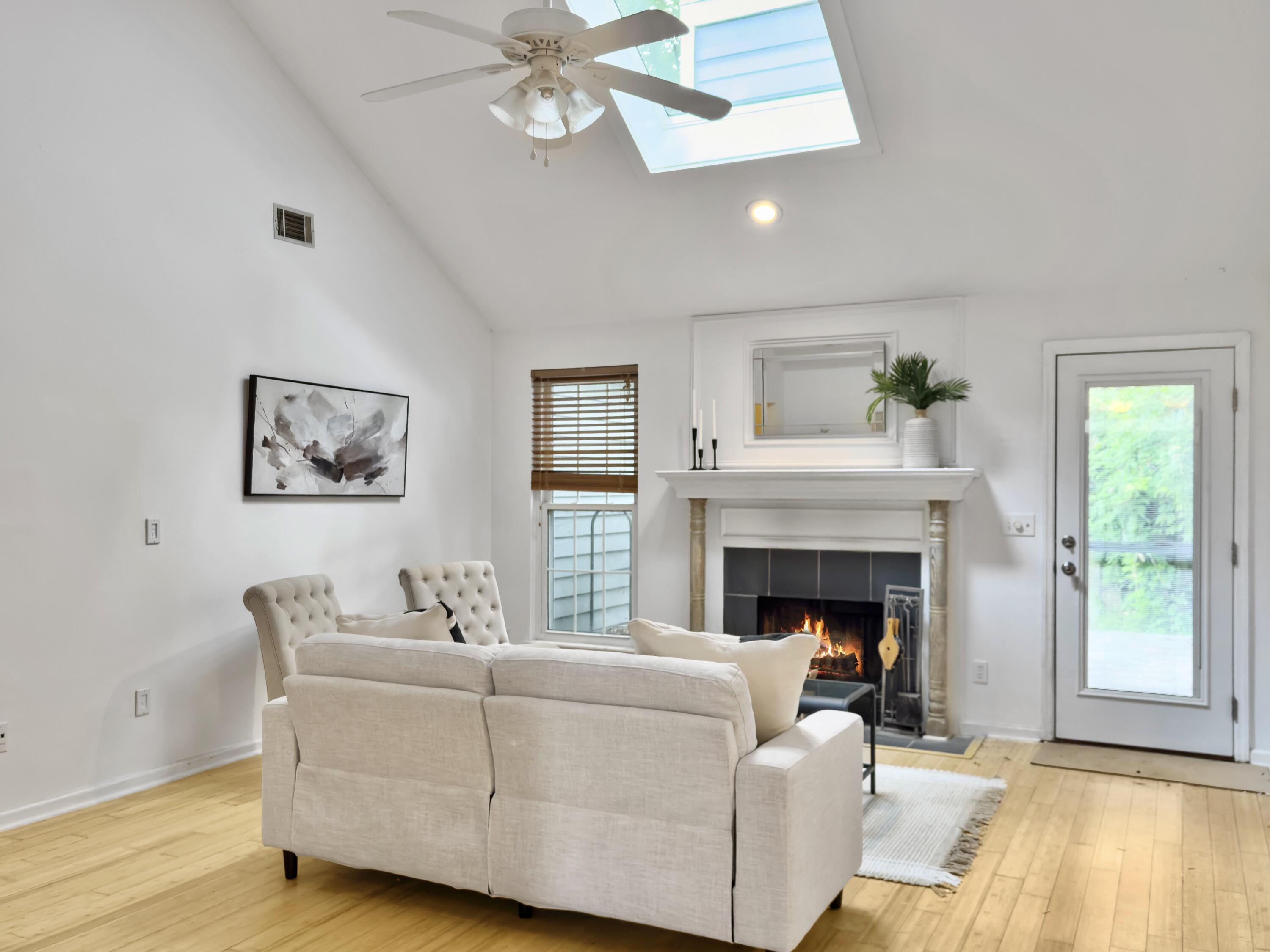 1309 Llewellyn Road