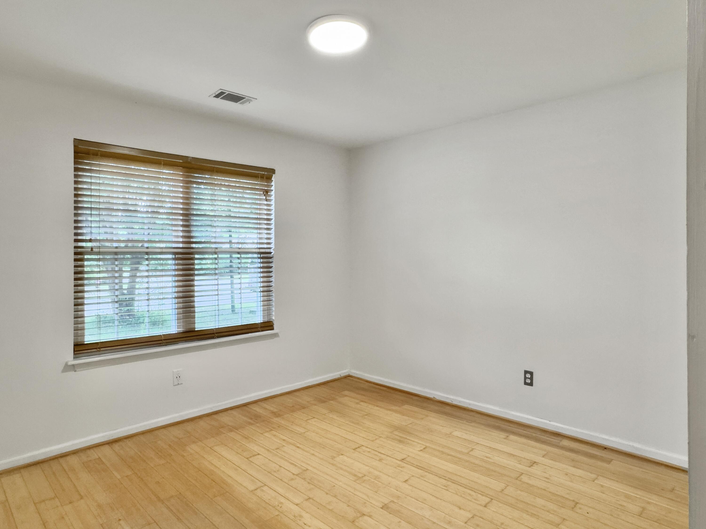 1309 Llewellyn Road