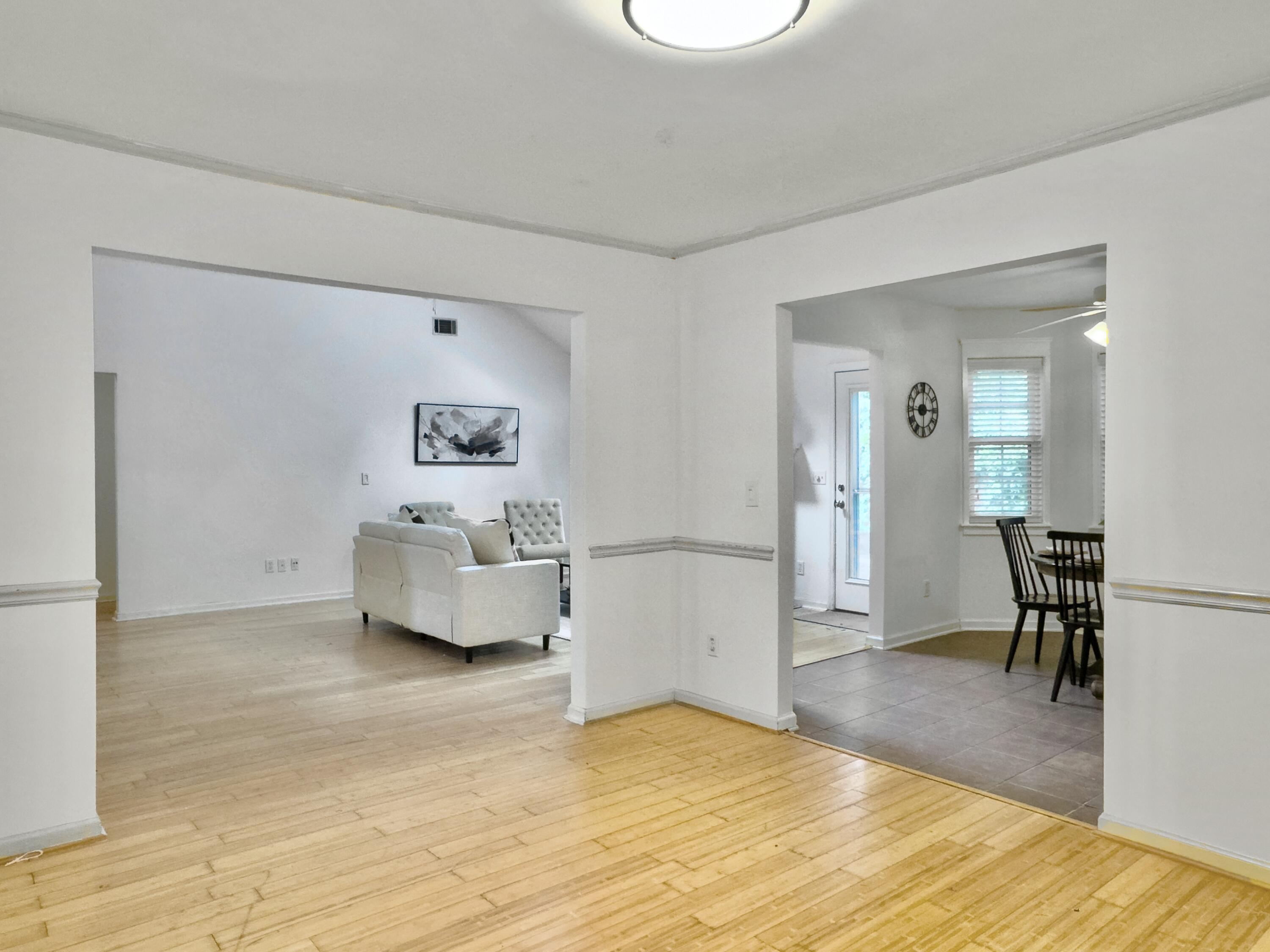 1309 Llewellyn Road