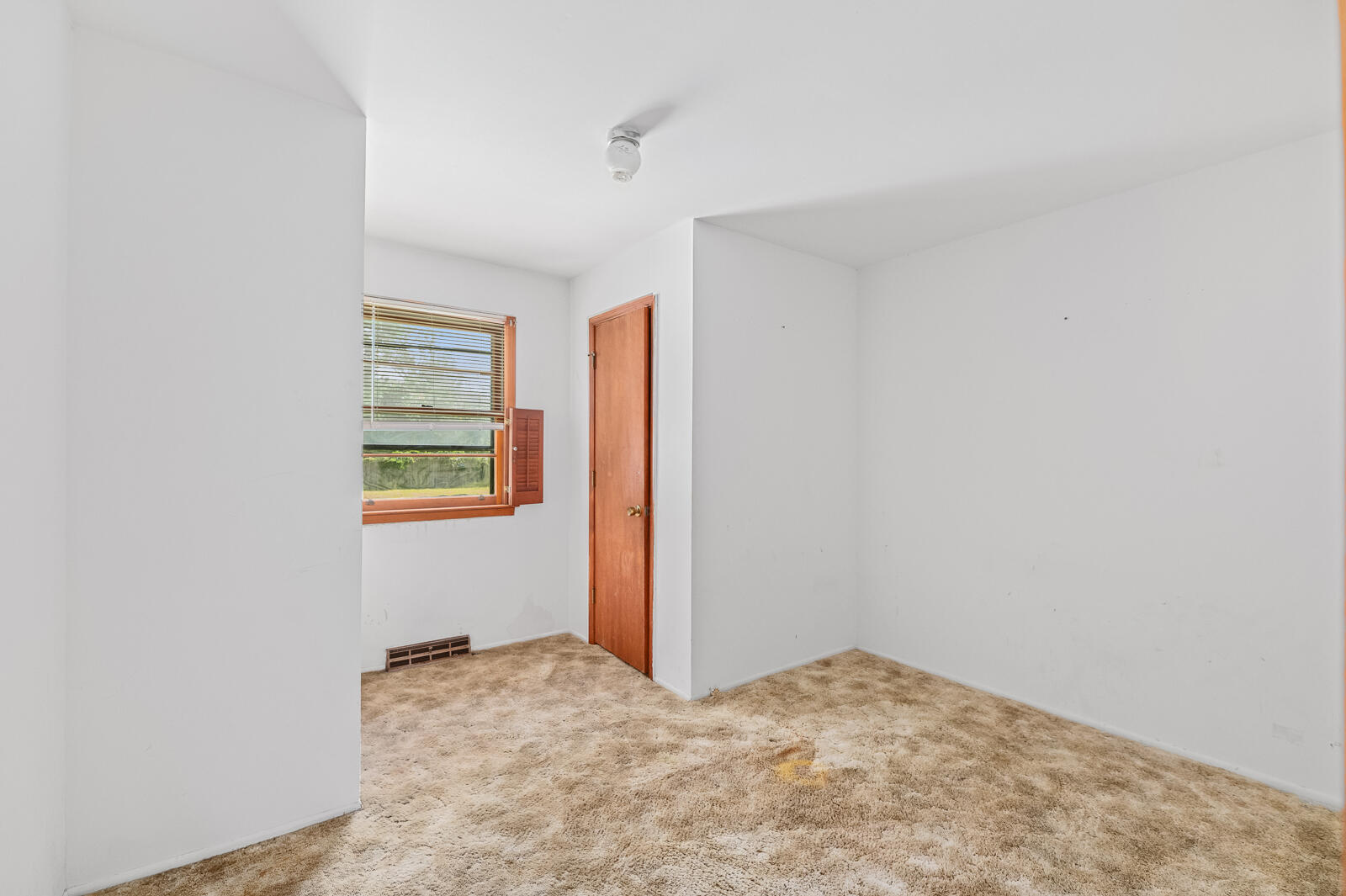 1130 San Juan Avenue