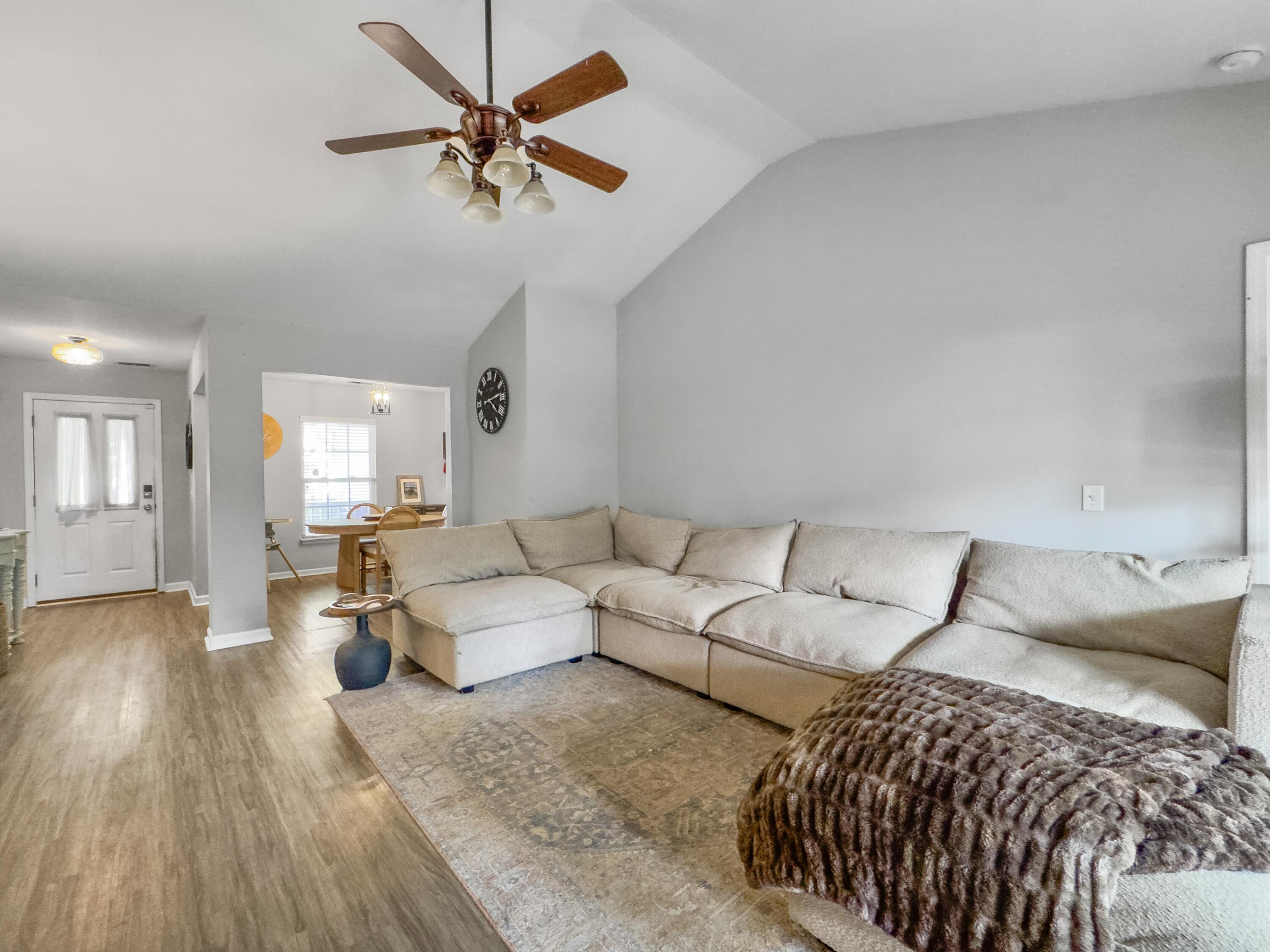 107 Mcgrady Drive, Ladson