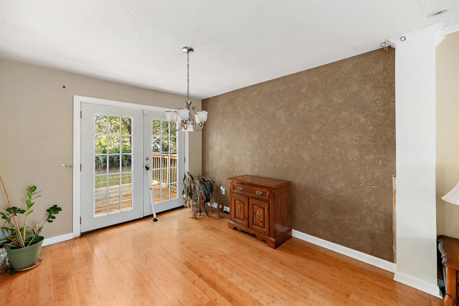 1866 Manigault Place