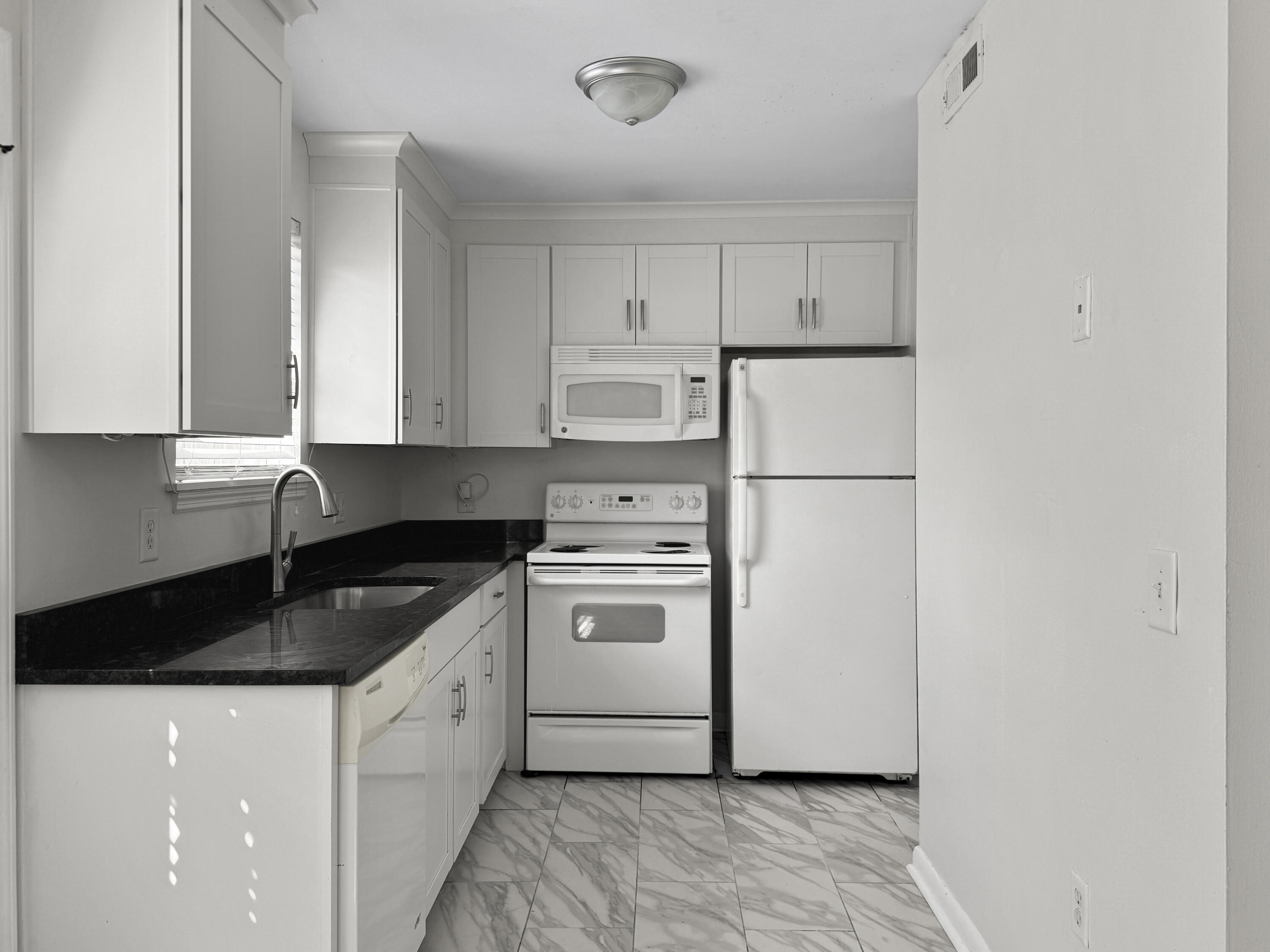 415 Parkdale Drive # 9e