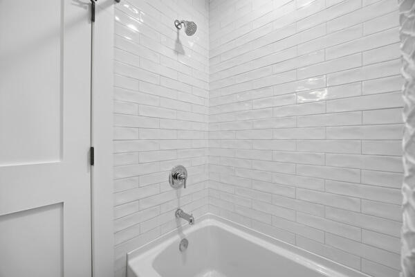 1672 Hunters Run Drive