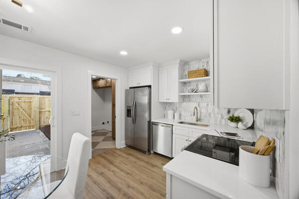 1672 Hunters Run Drive