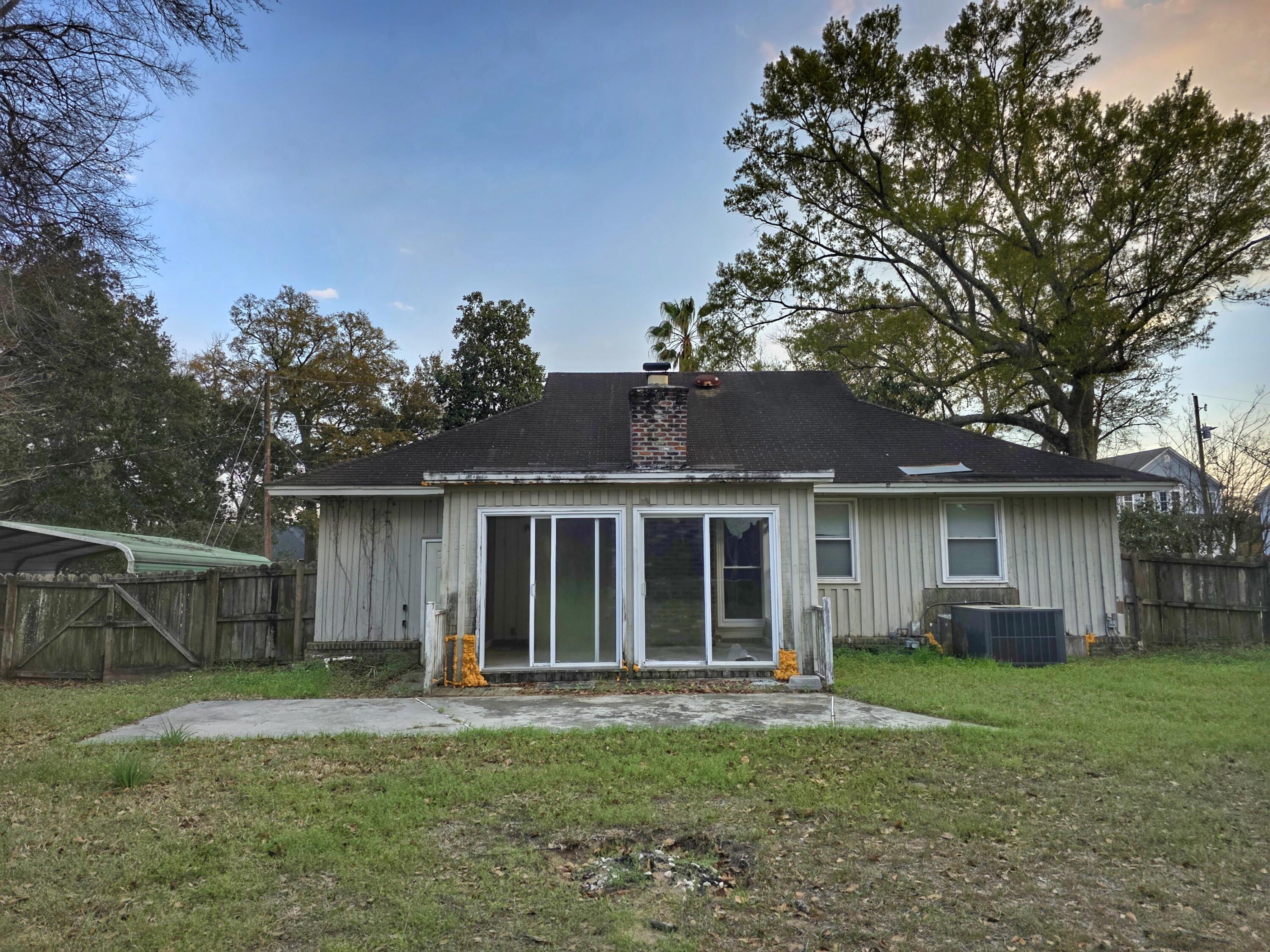 857 Piccadilly Circle