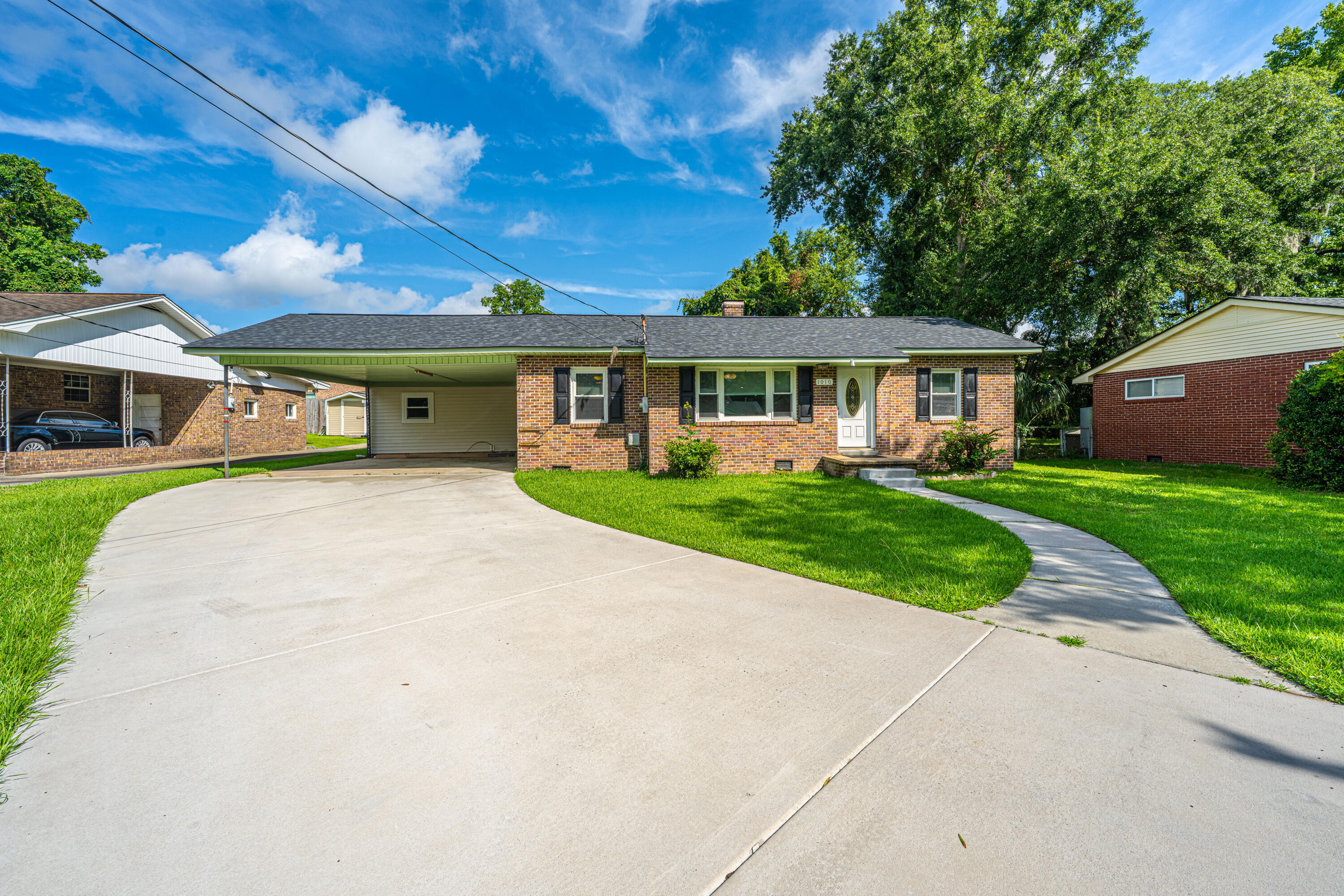 1010 W Recess Road