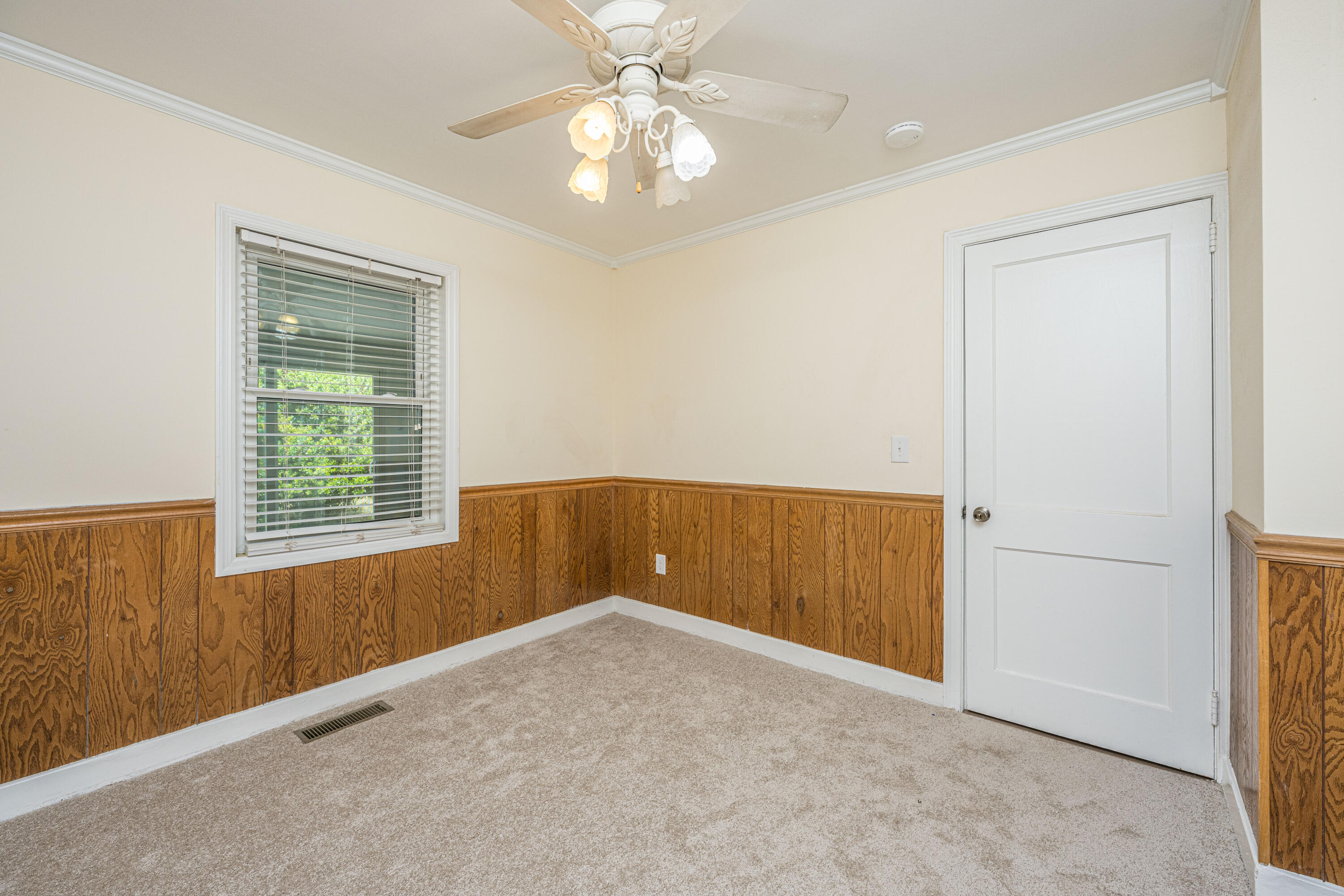 1010 W Recess Road