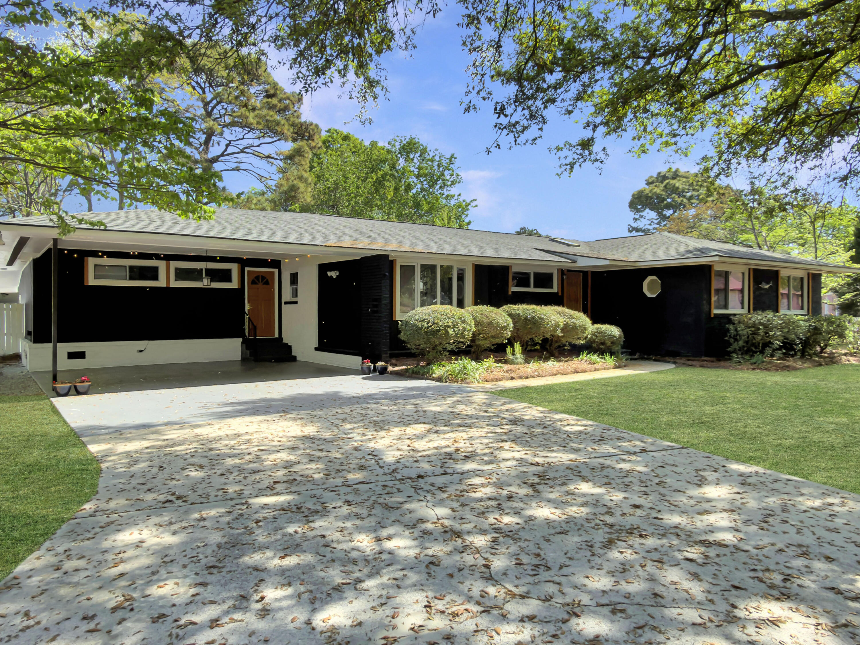 1318 Foster Street
