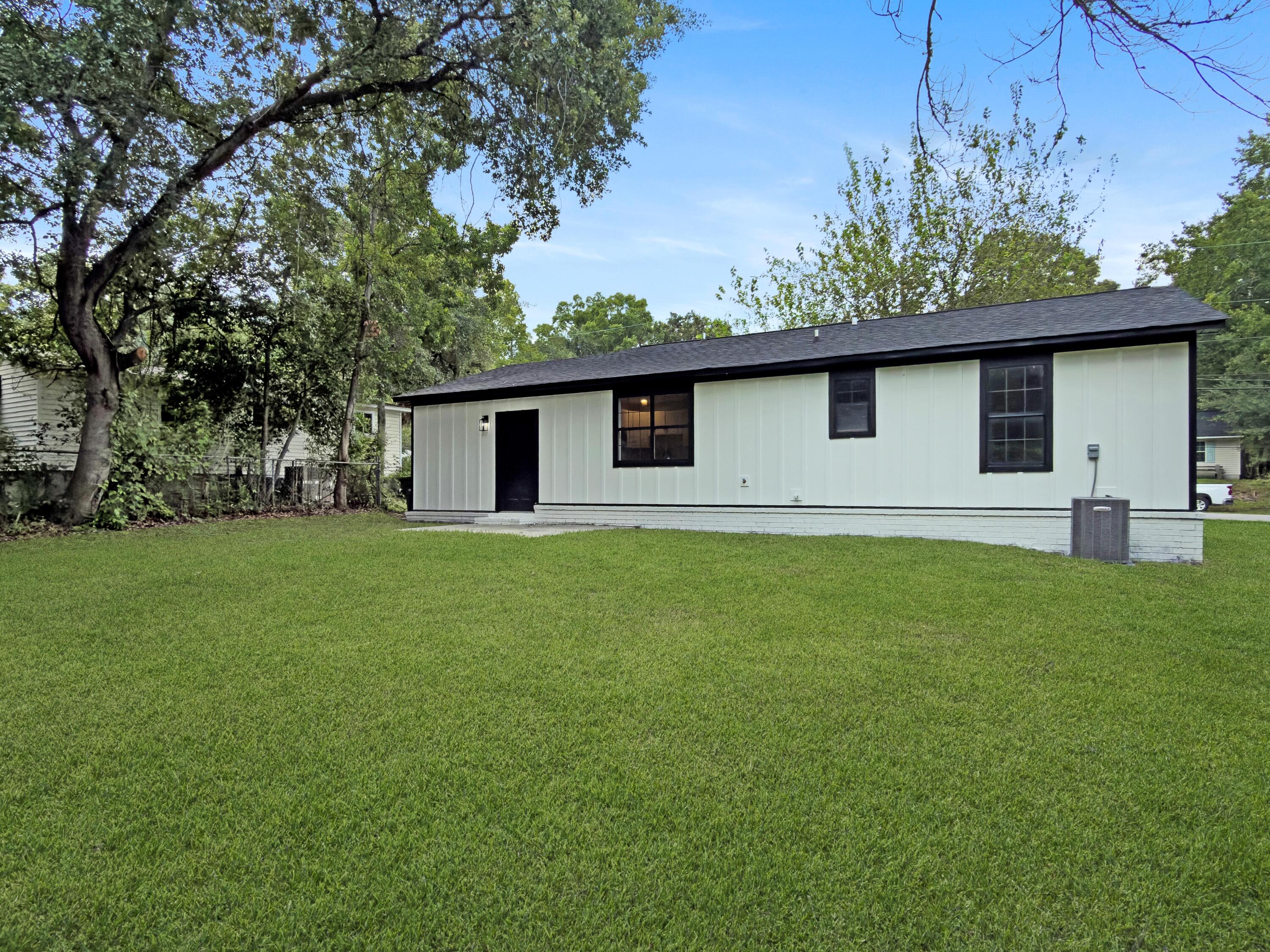 5807 Robinhood Drive