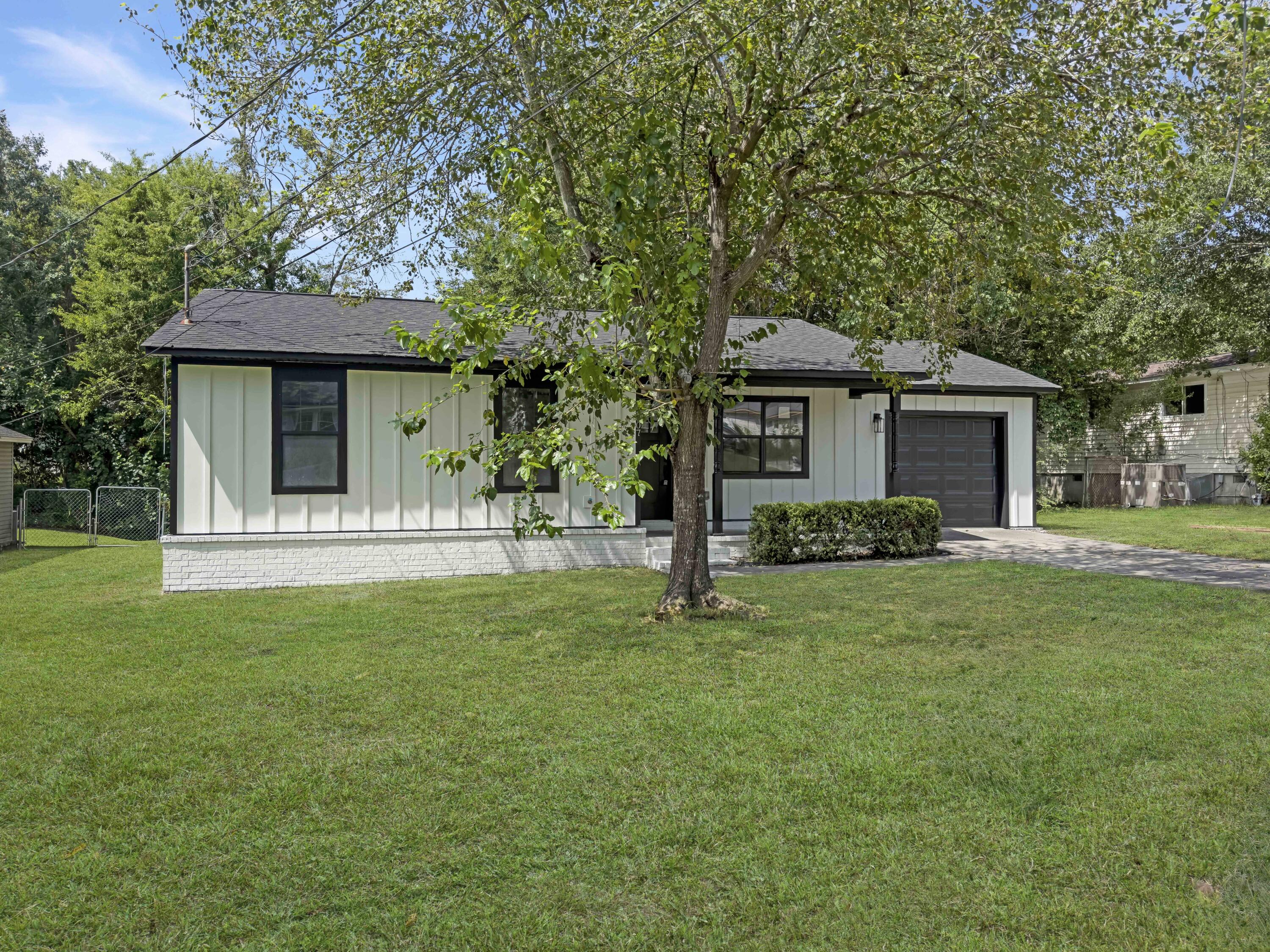 5807 Robinhood Drive