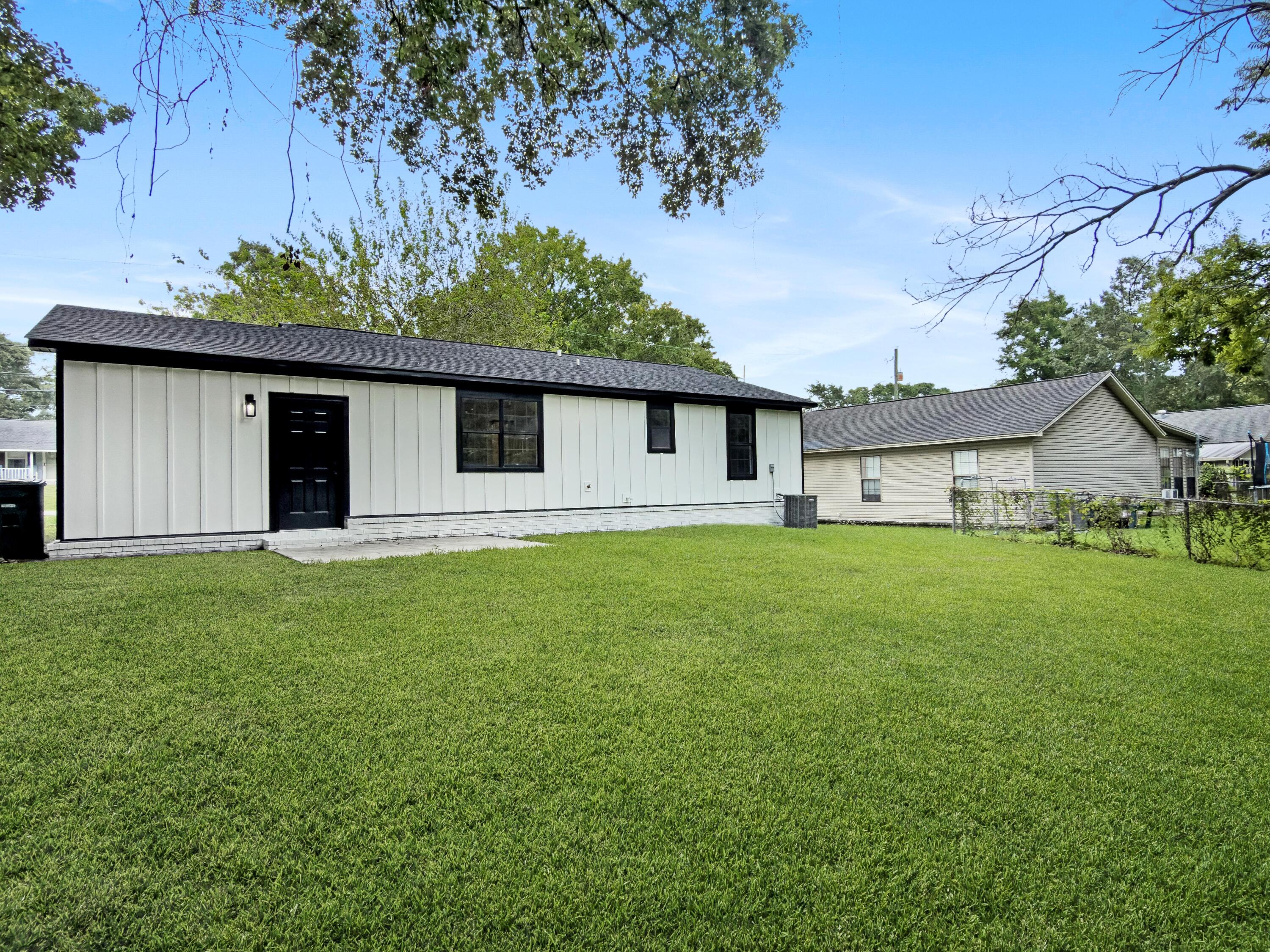 5807 Robinhood Drive