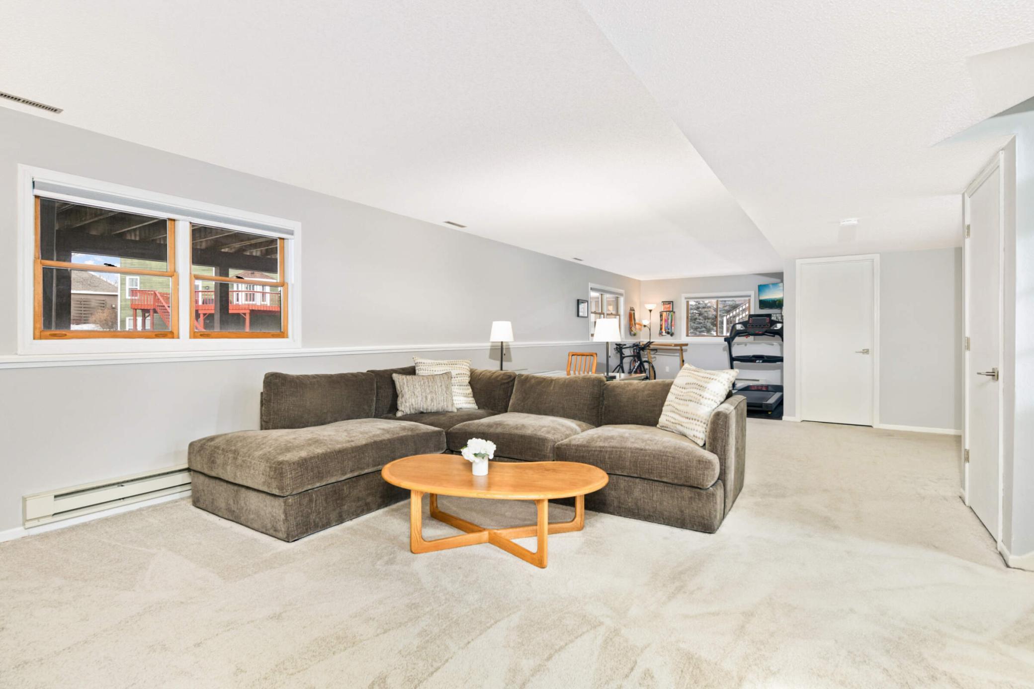 13960 Wellington Drive