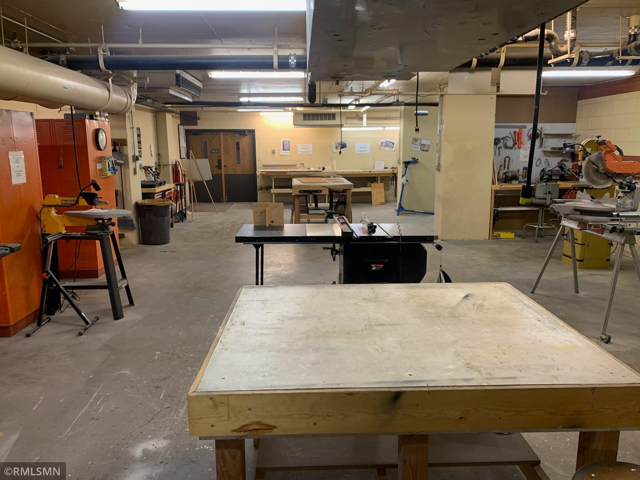 1201 Yale Place Unit: 707