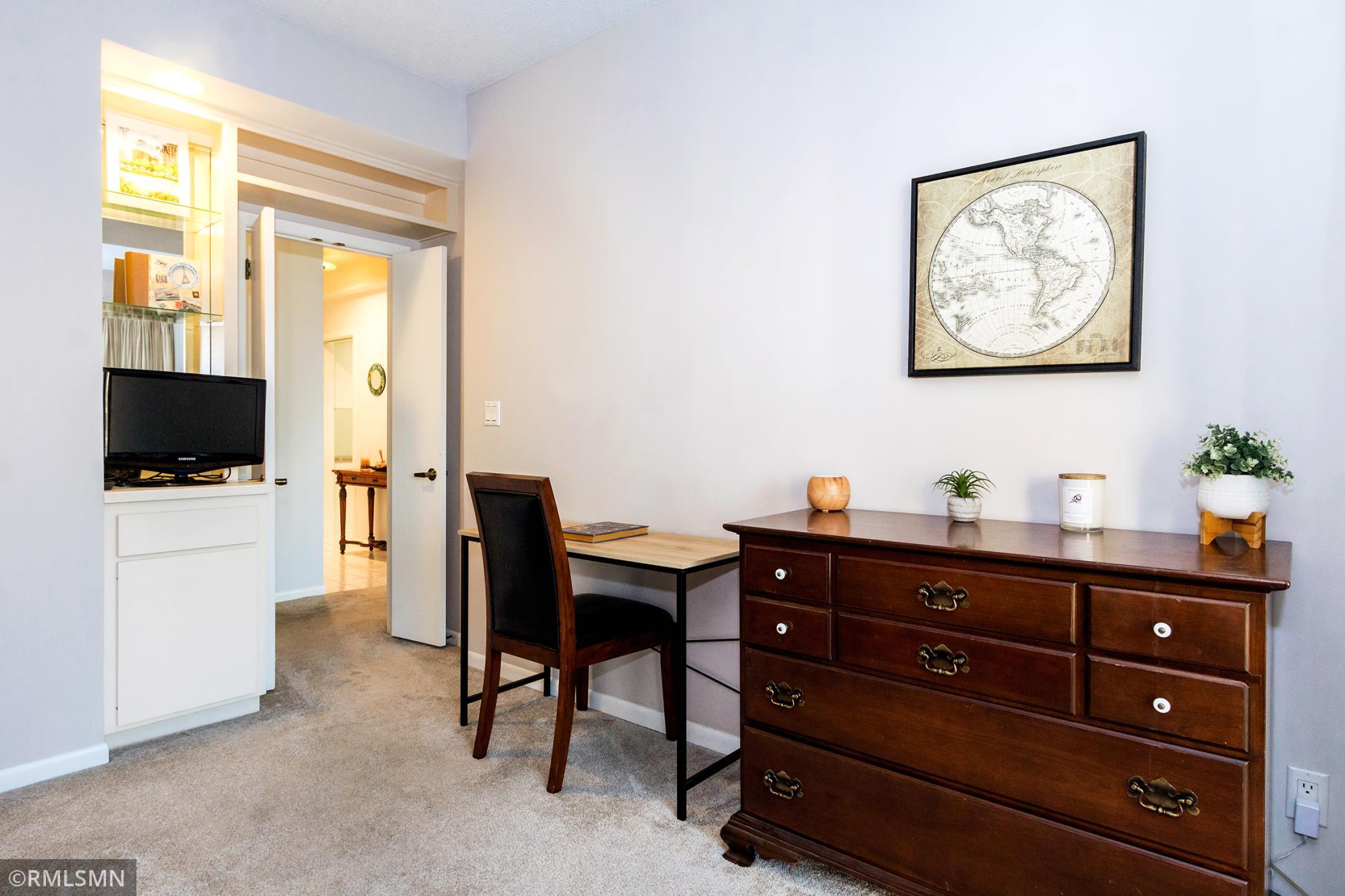 1201 Yale Place Unit: 707