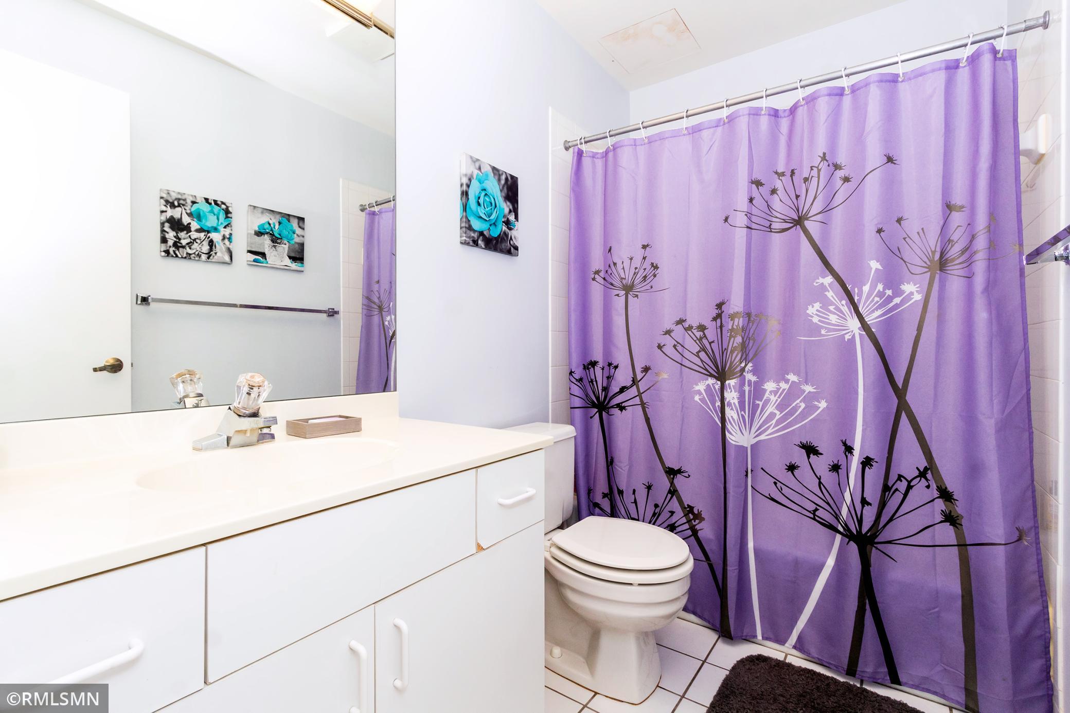 1201 Yale Place Unit: 707