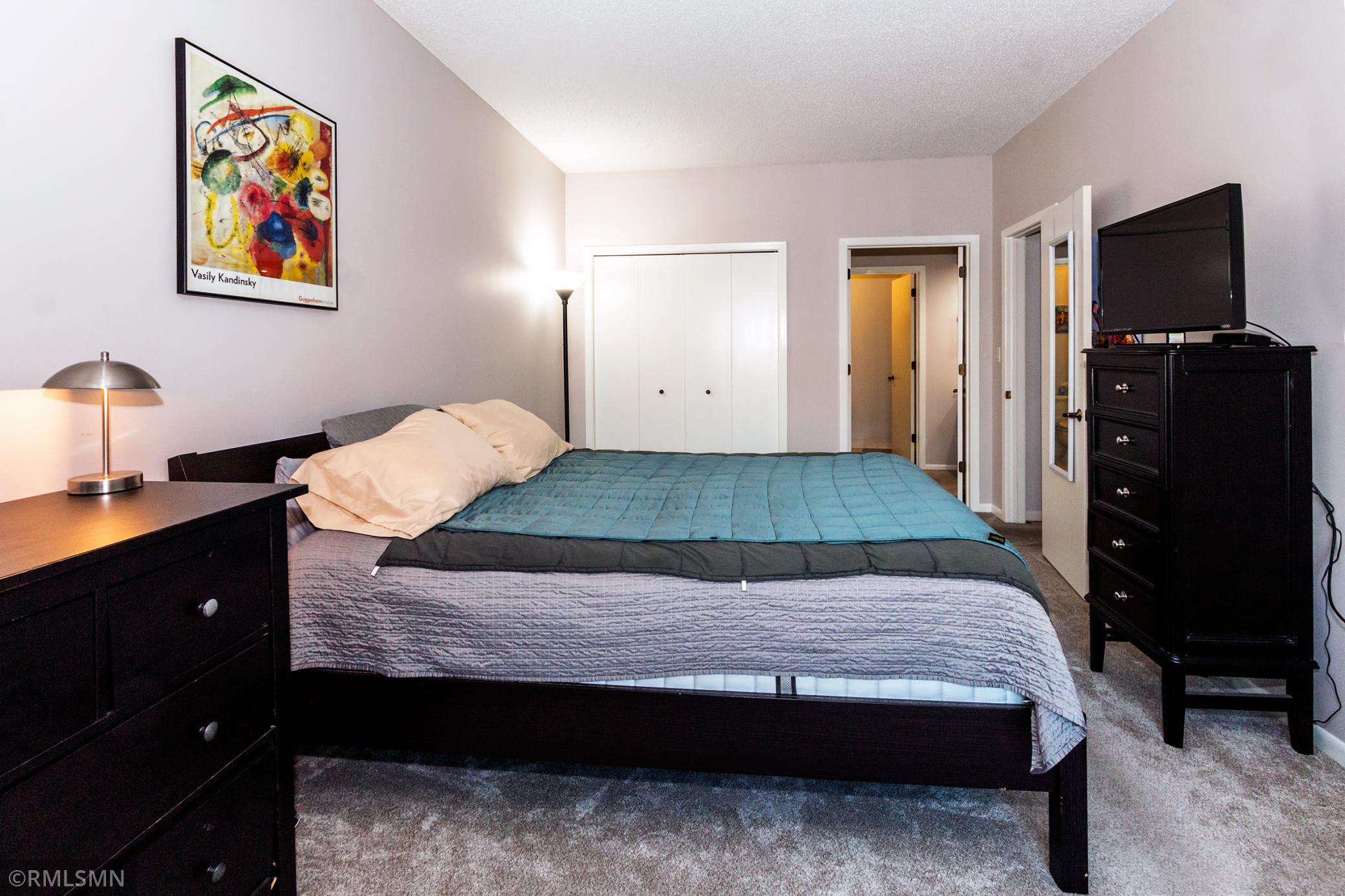 1201 Yale Place Unit: 707