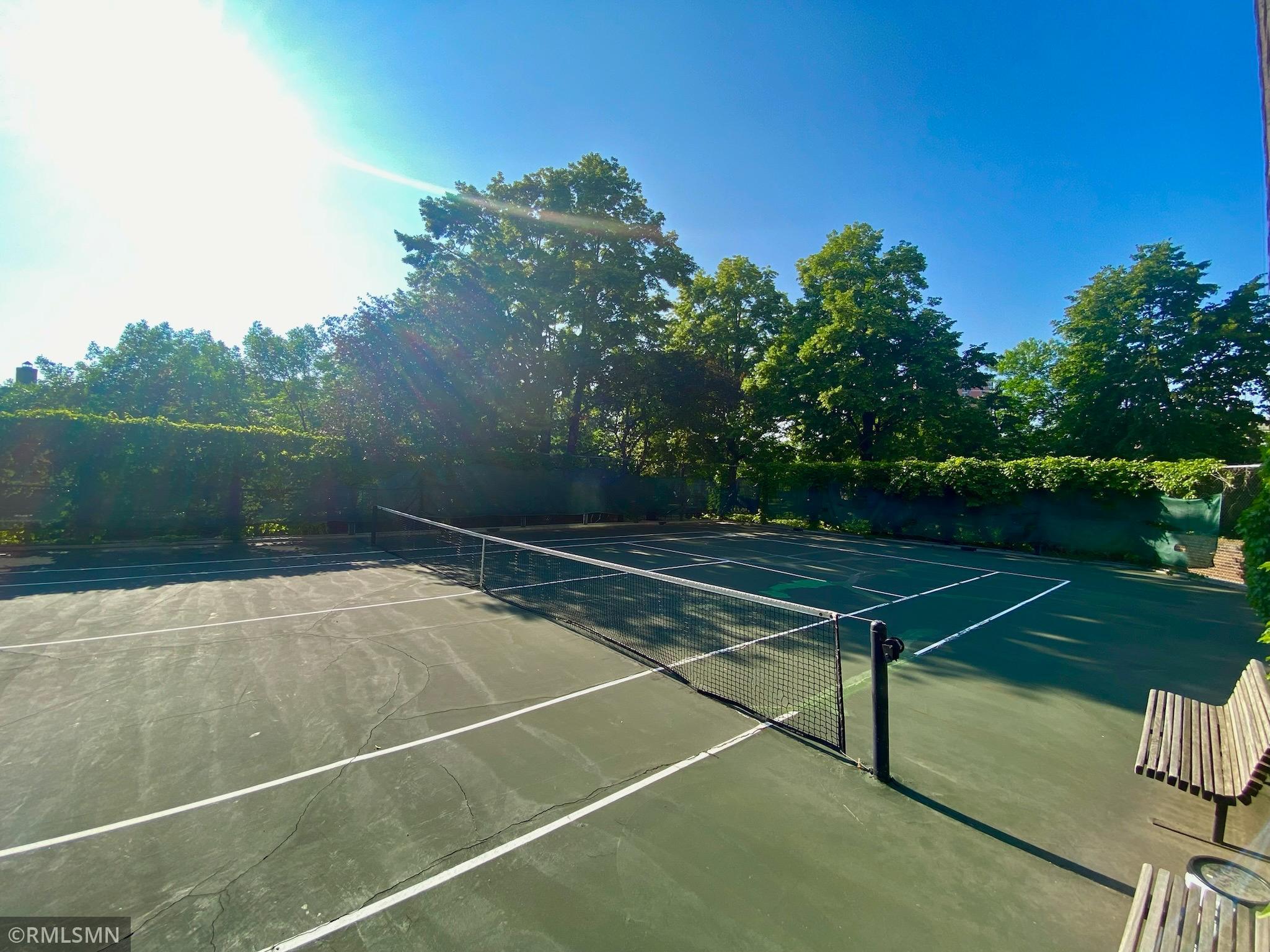 1201 Yale Place Unit: 707