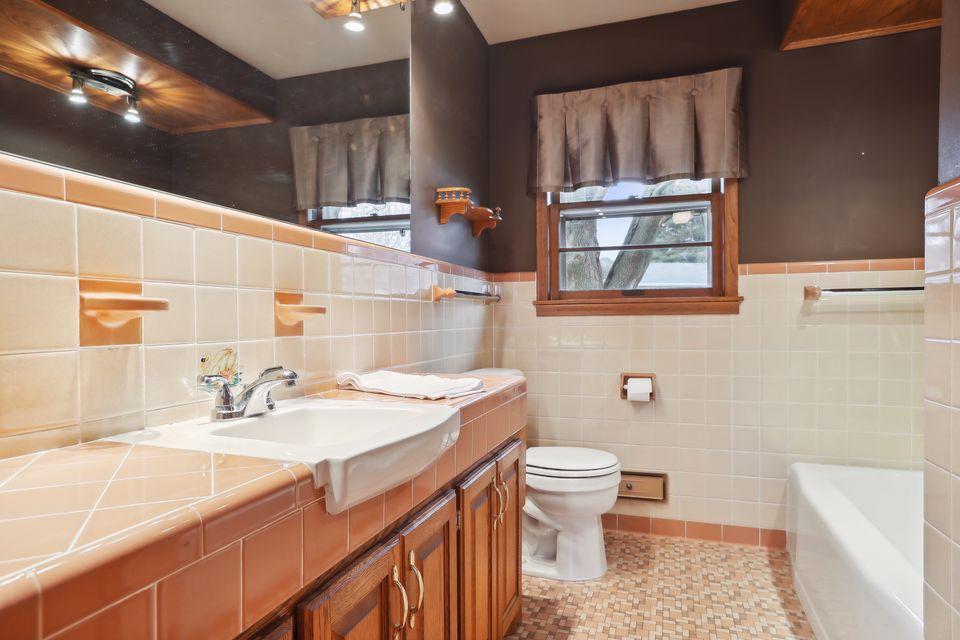 4017 Arthur Street NE