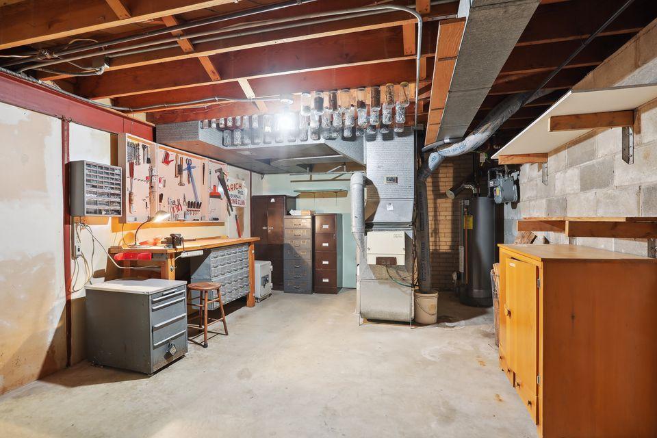 4017 Arthur Street NE