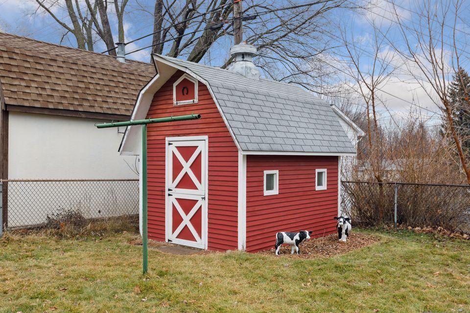 4017 Arthur Street NE