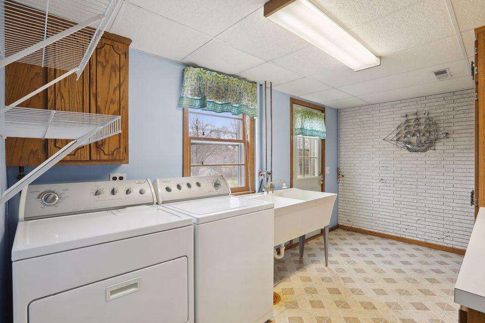 4017 Arthur Street NE