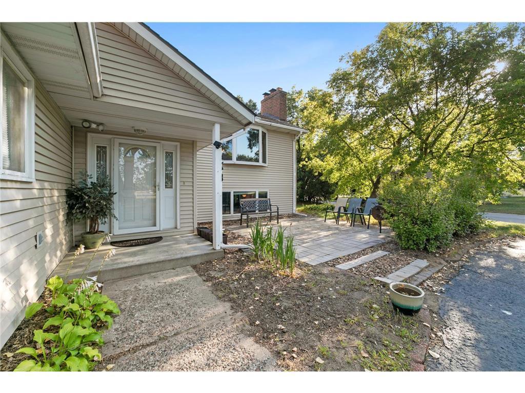 7548 Edgewood Avenue N